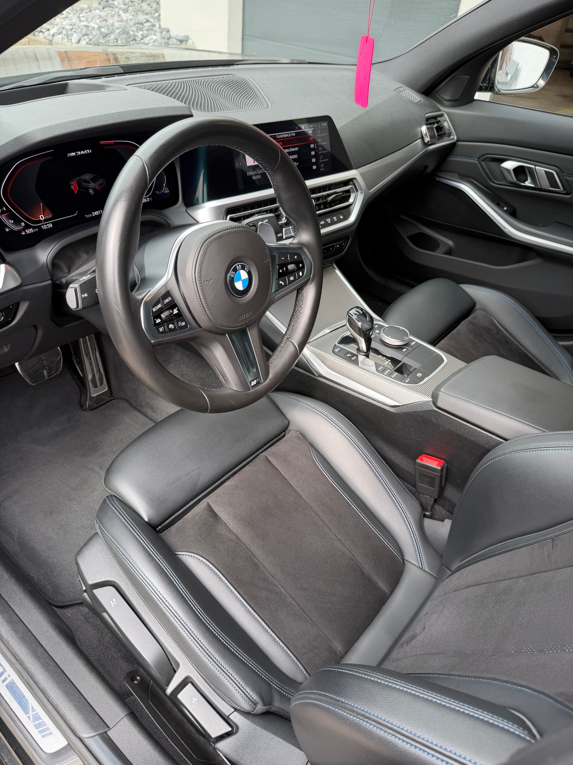 BMW M340i xDrive-image-7