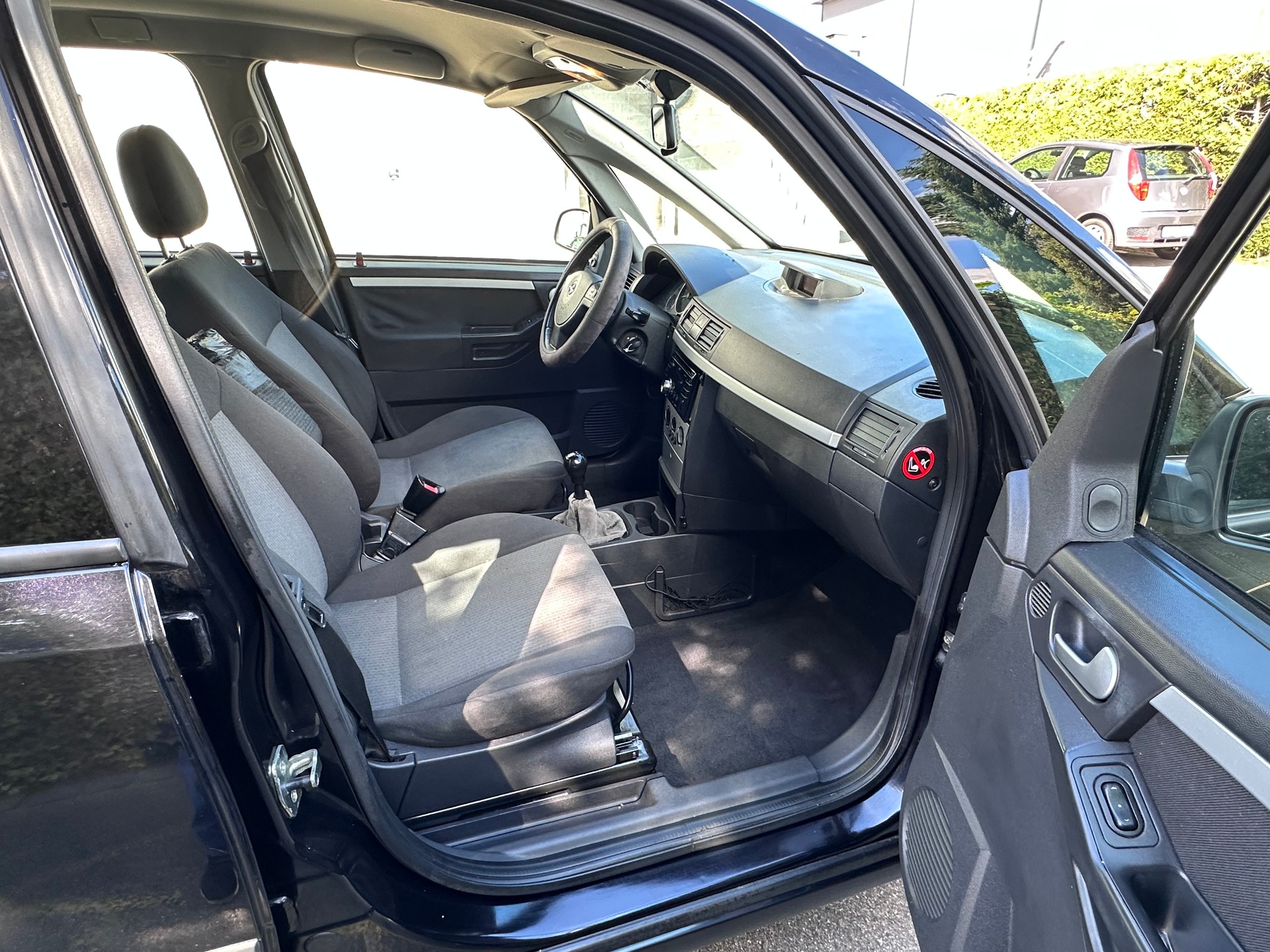 OPEL Meriva 1.8i 16V Cosmo-image-10