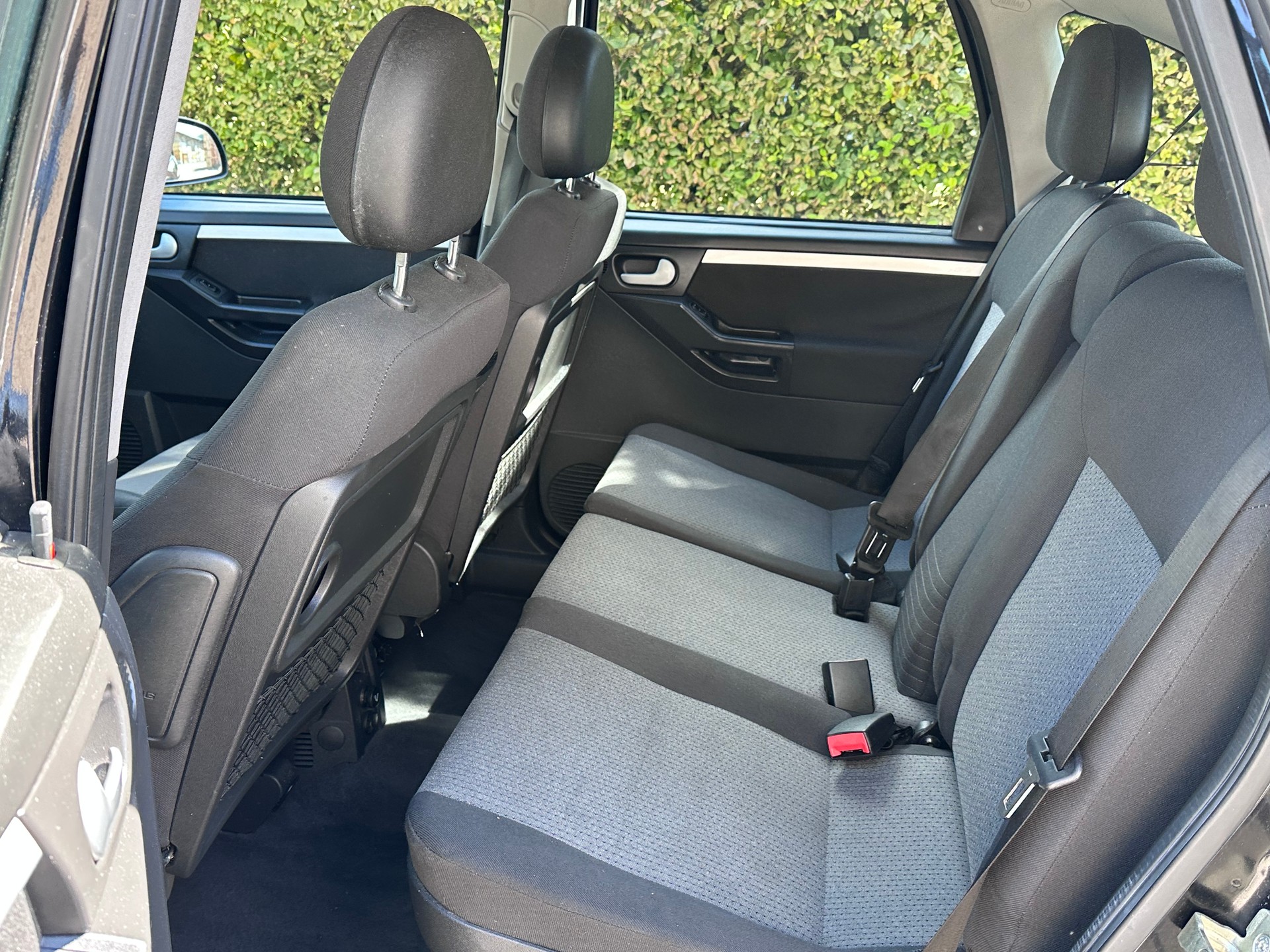 OPEL Meriva 1.8i 16V Cosmo-image-7