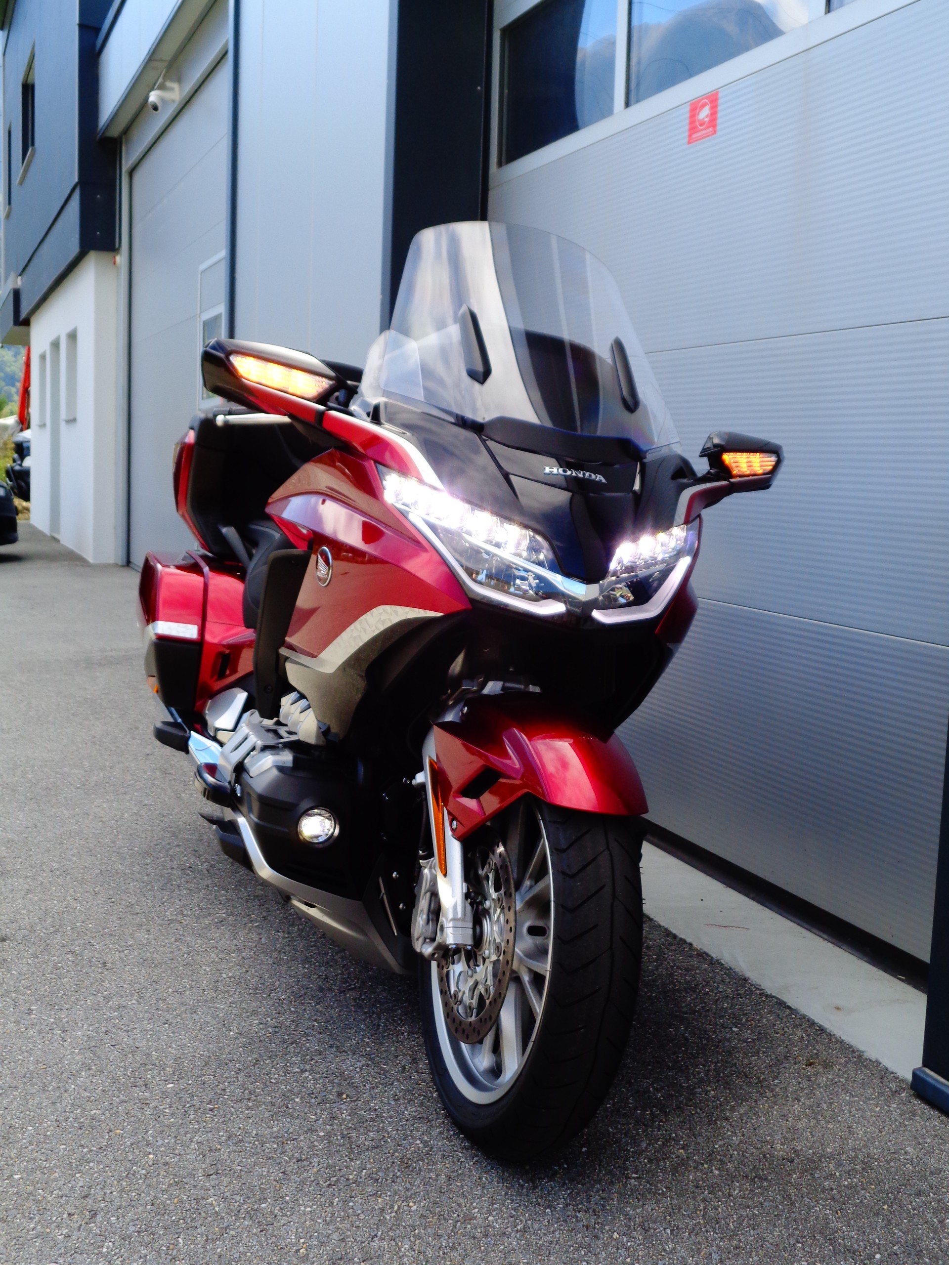 HONDA GL 1800 DA DCT Goldwing Tour-image-3