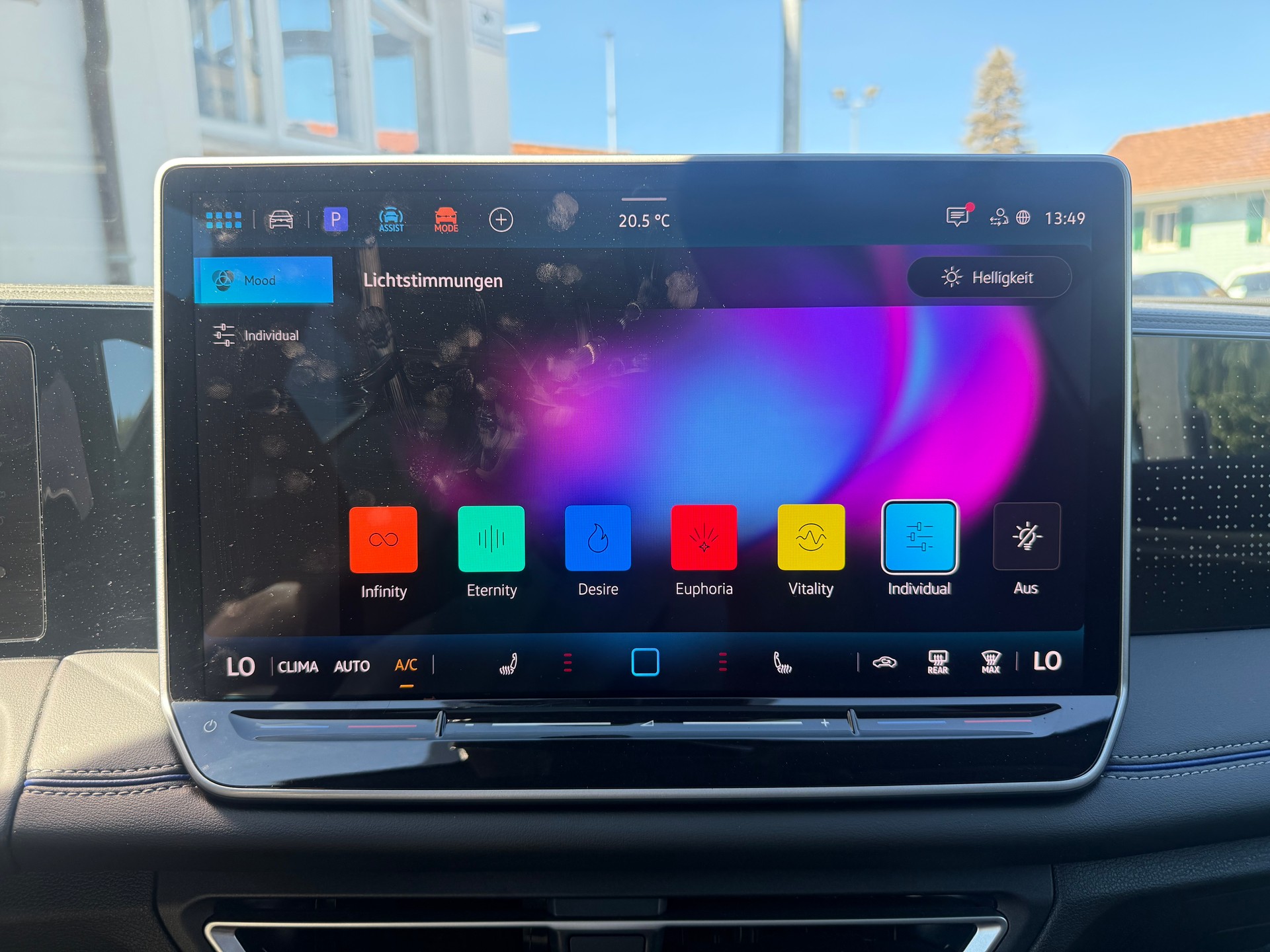 VW Tiguan 2.0 TSI R-Line DSG 4motion-image-22