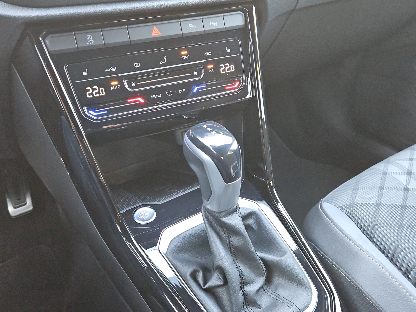 VW T-Roc 1.5 TSI EVO R-Line DSG-image-24