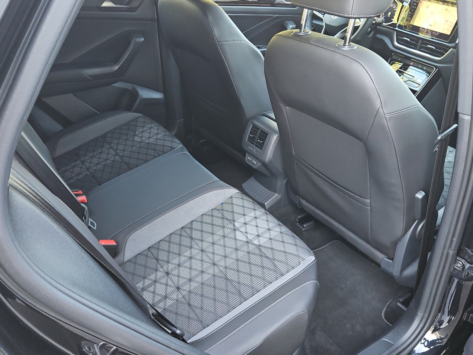 VW T-Roc 1.5 TSI EVO R-Line DSG-image-20