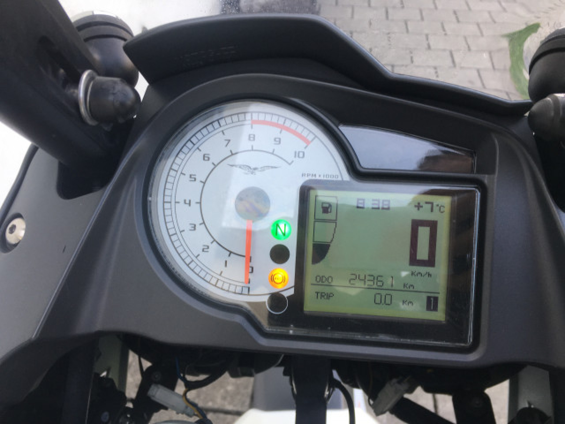 MOTO GUZZI Stelvio 1200-image-5