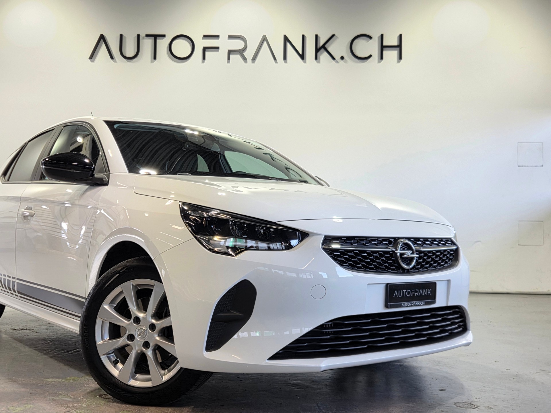 OPEL Corsa 1.2 T Edition-showroom-element-2