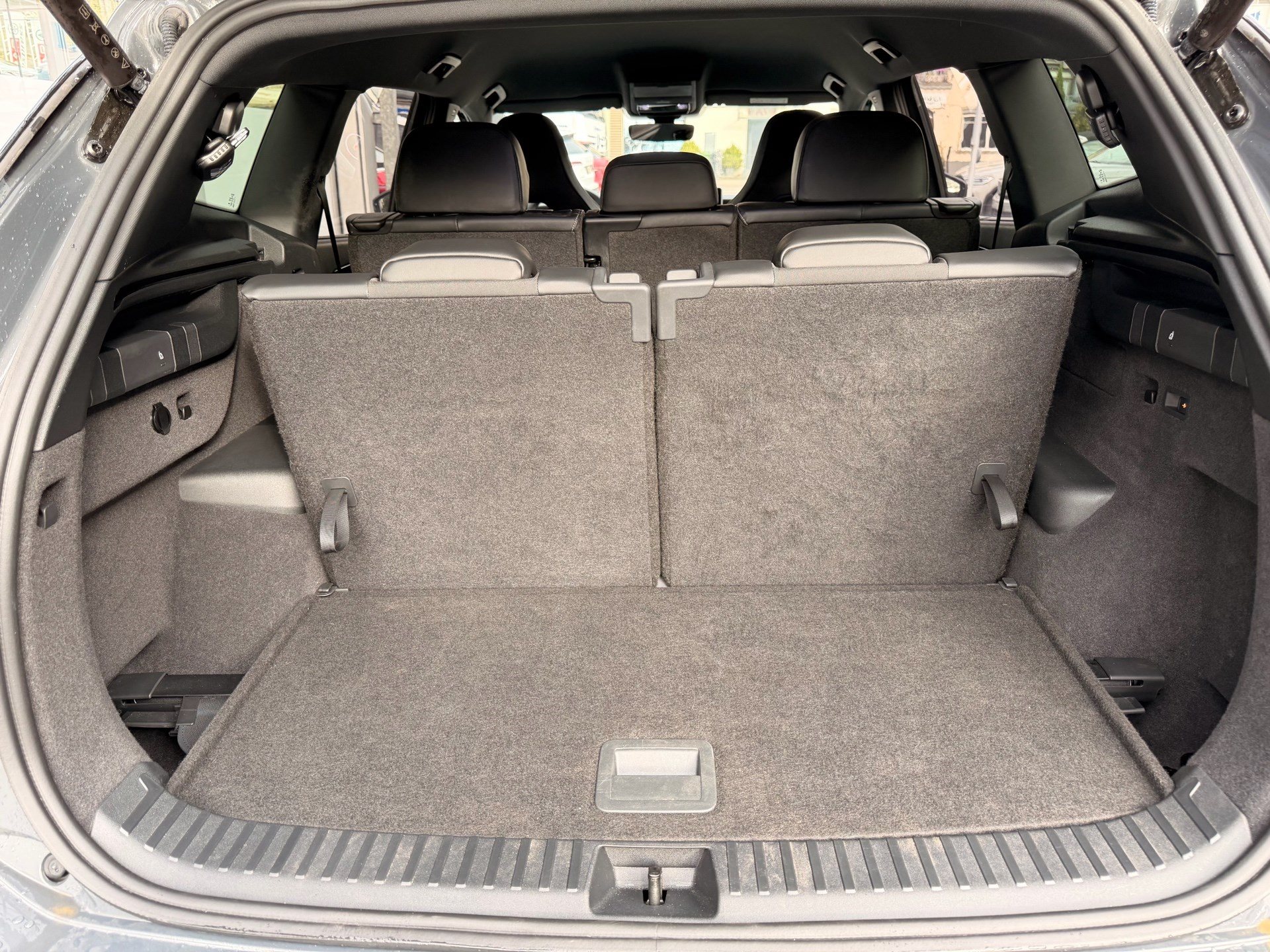 VW Tayron 2.0 TDI 193 PS 4Motion R-Line *** ANHÄNGERKUPPLUNG & HEAD UP DISPLAY ***-image-28