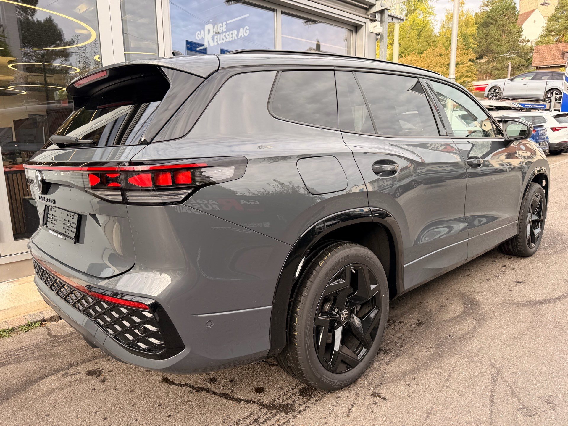 VW Tayron 2.0 TDI 193 PS 4Motion R-Line *** ANHÄNGERKUPPLUNG & HEAD UP DISPLAY ***-showroom-element-3