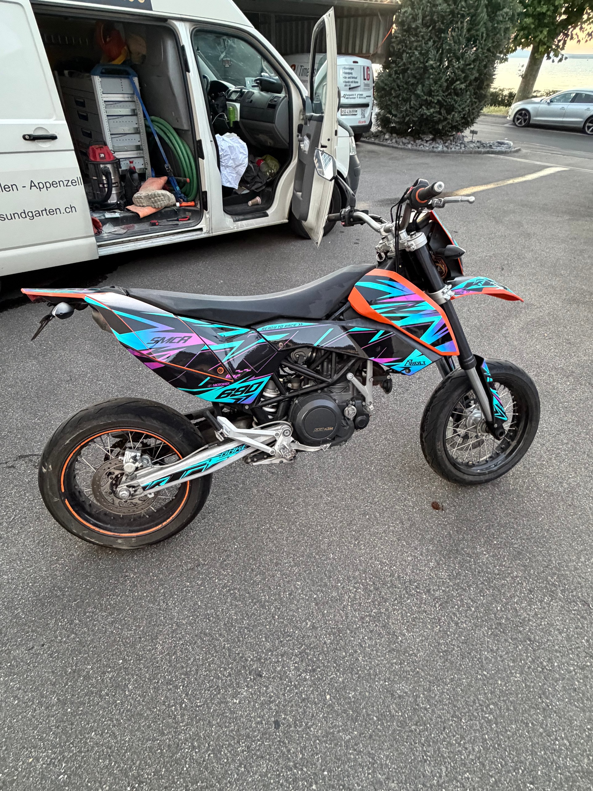 KTM 690 SMC (25kW)-image-3