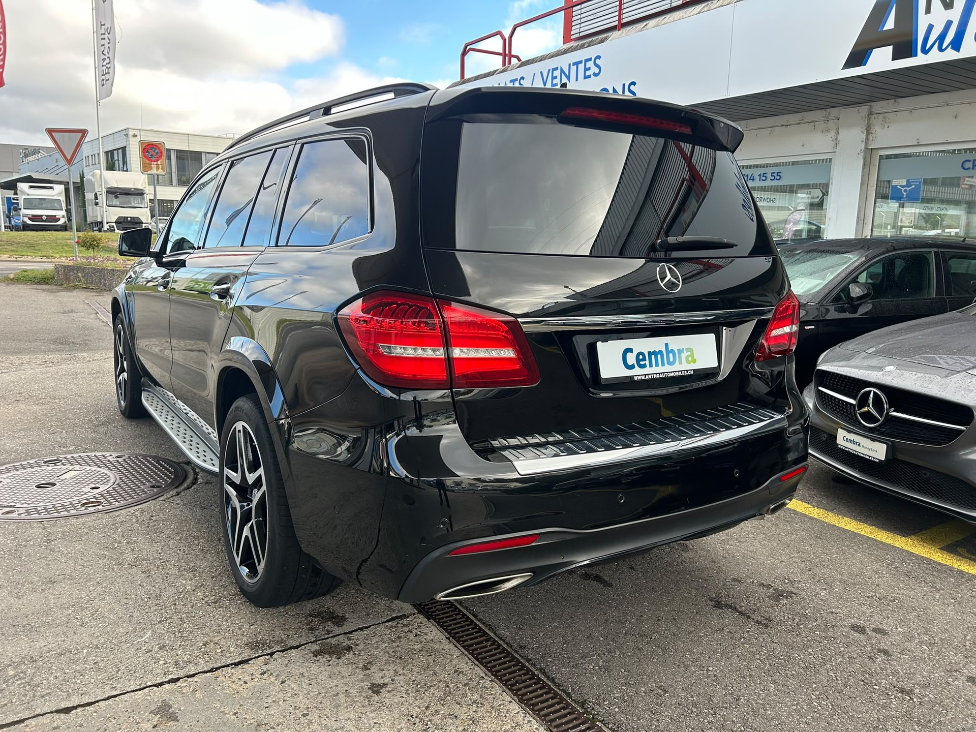 MERCEDES-BENZ GLS 500 4Matic 9G-Tronic-image-3