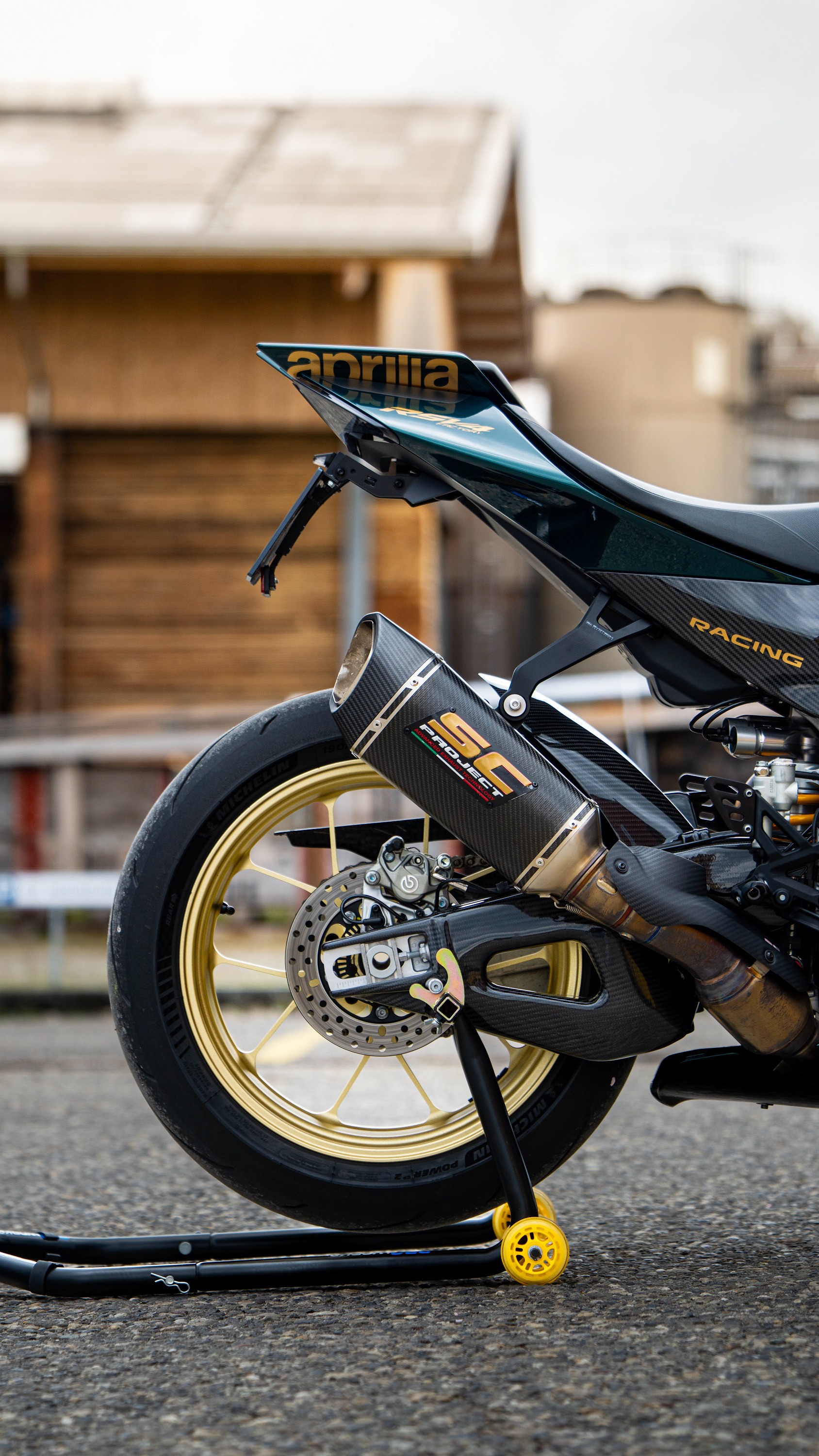 APRILIA RSV4 1100 Factory-image-3