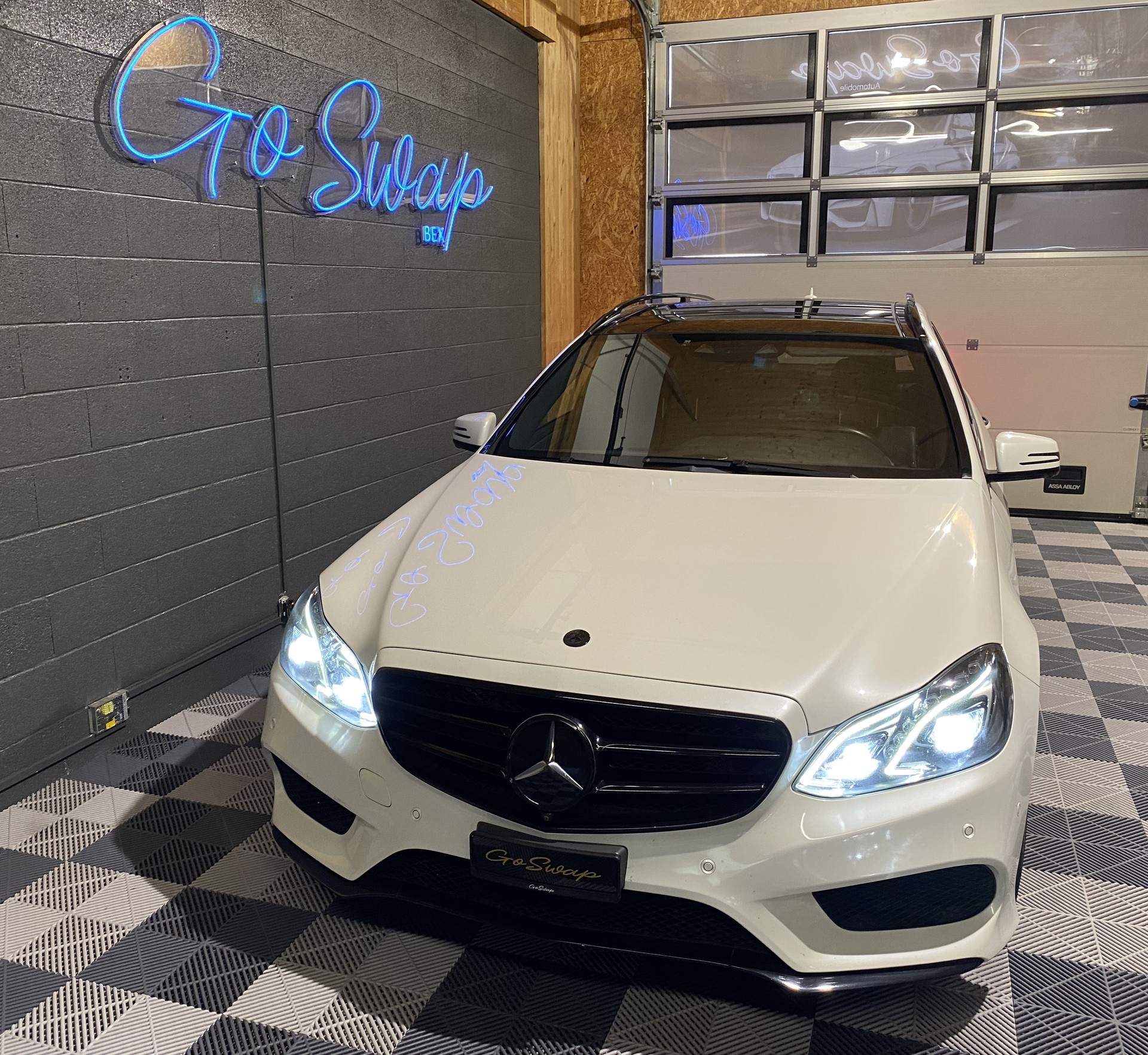 MERCEDES-BENZ E 350 BlueTEC AMG Line 4Matic 7G-Tronic-image-7