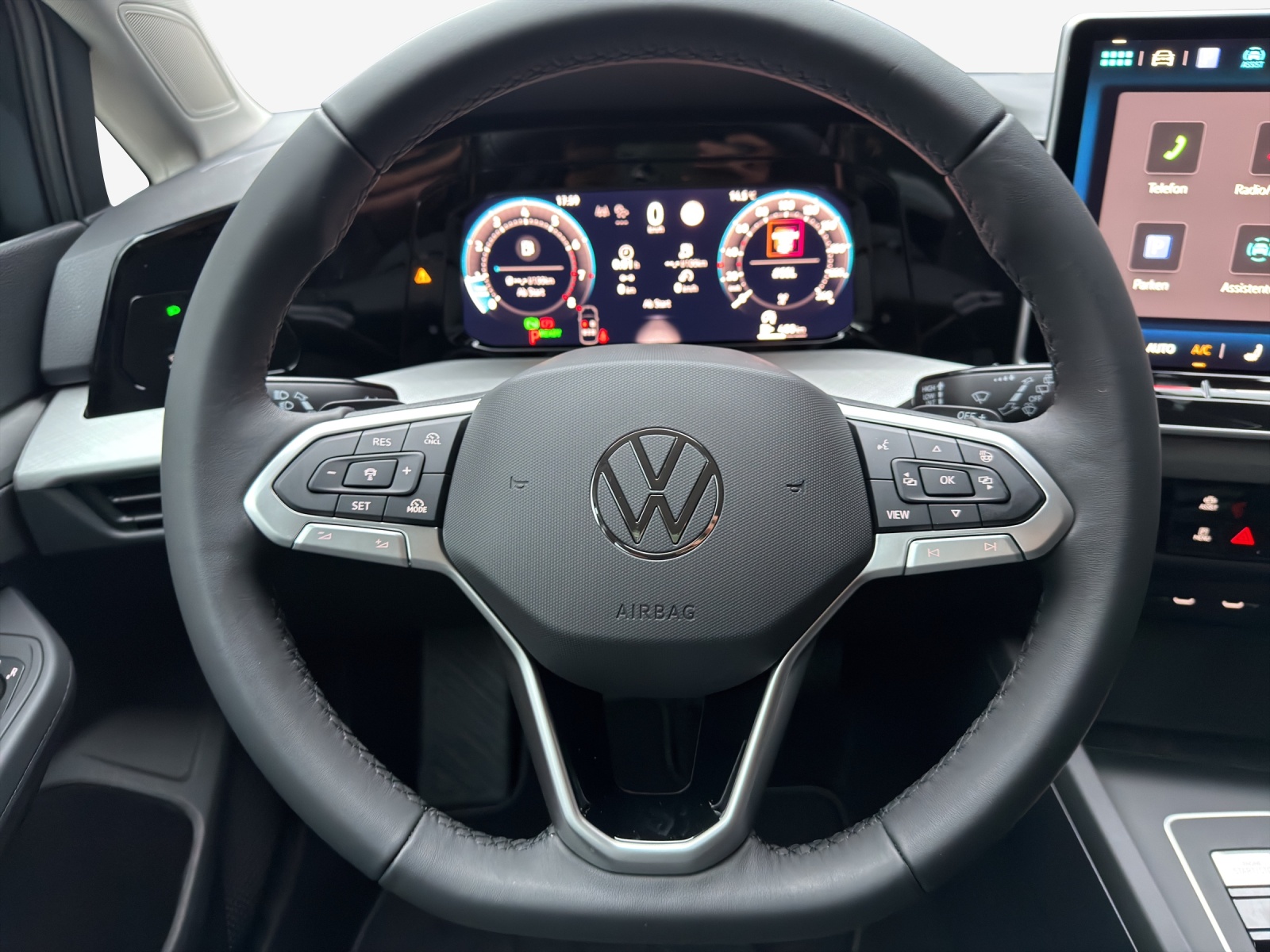 VW Golf 1.5 e TSI mHEV Trend DSG-image-9