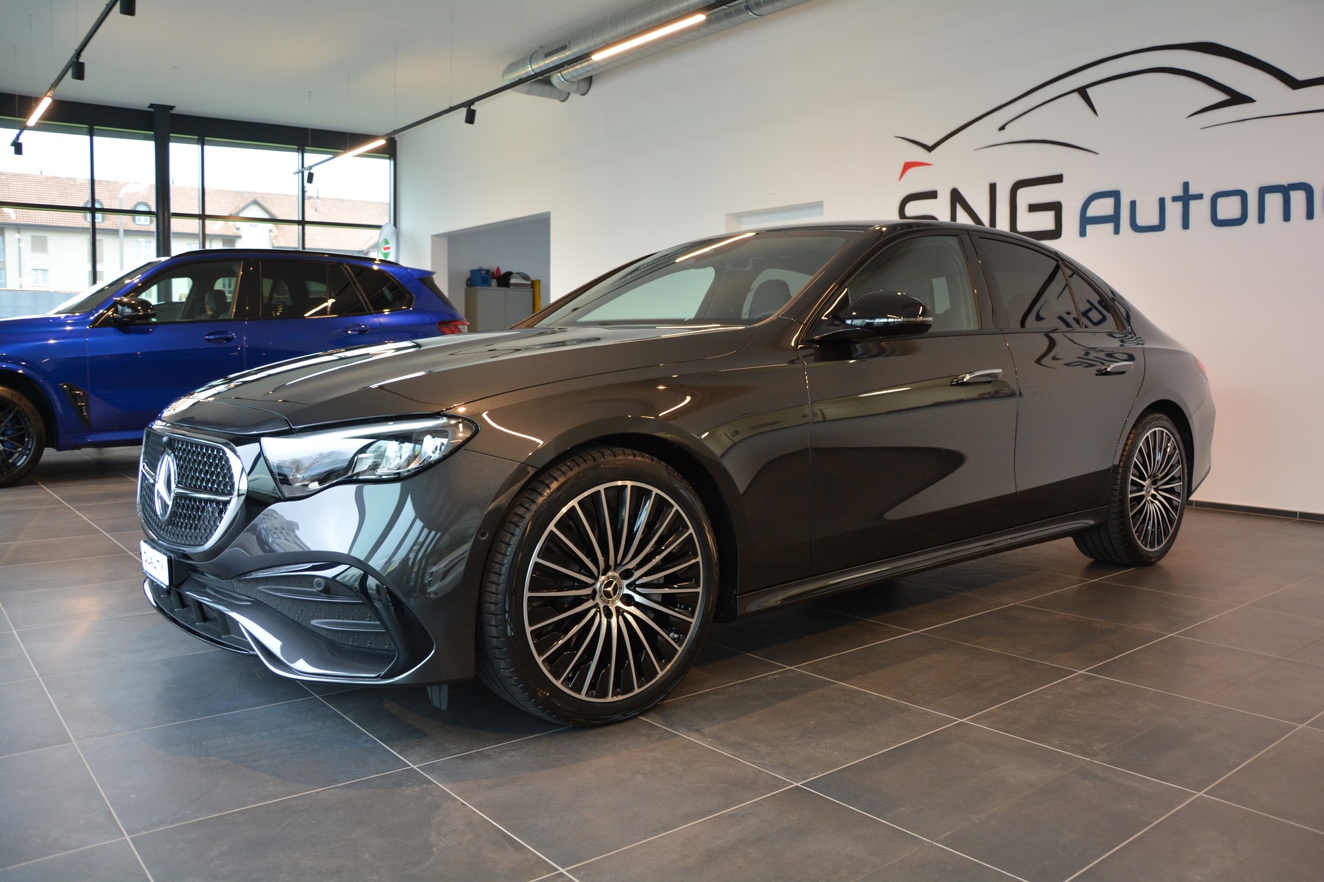 MERCEDES-BENZ E 200 9G-Tronic-image-1