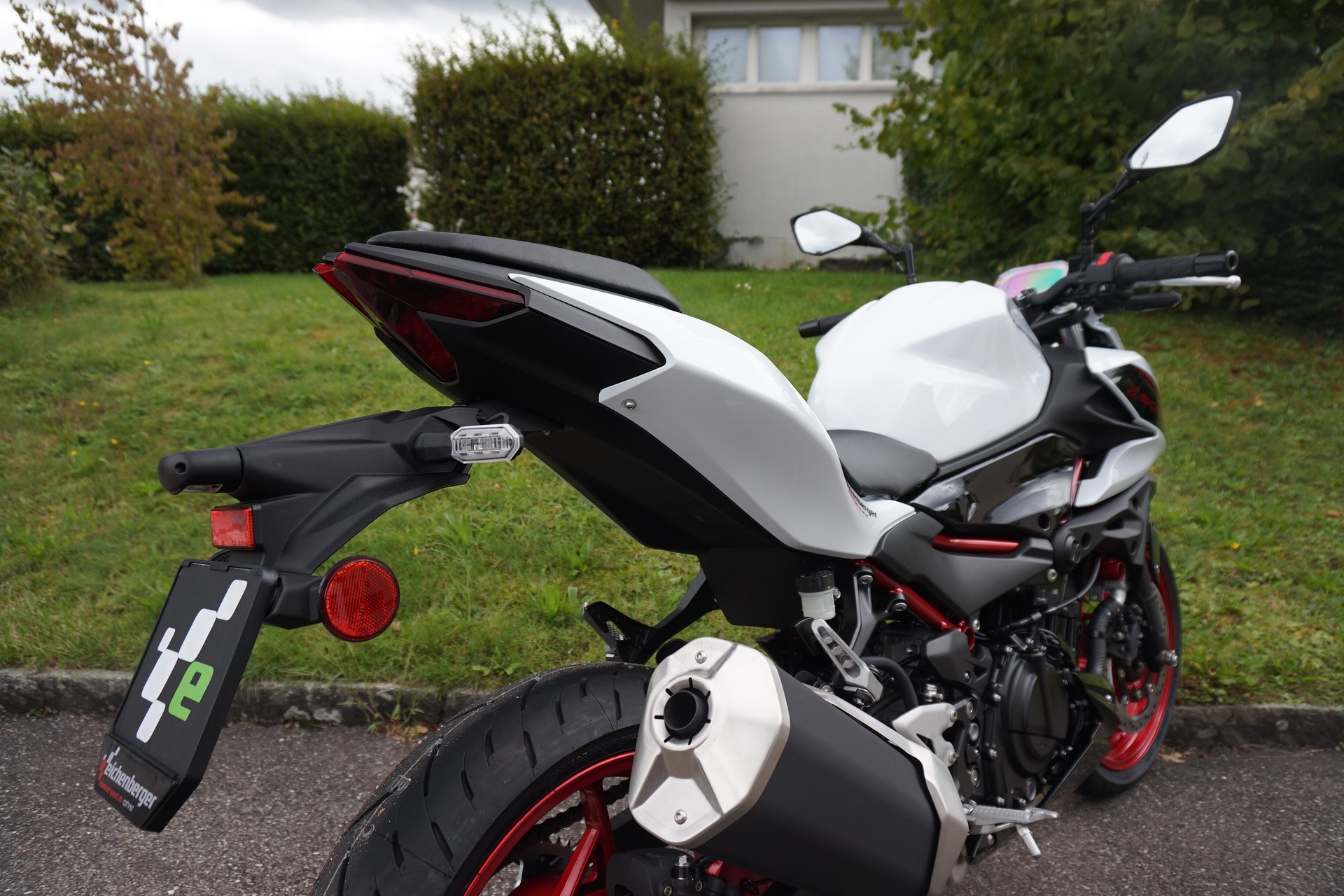KAWASAKI Z500 SE ABS MY26-image-5