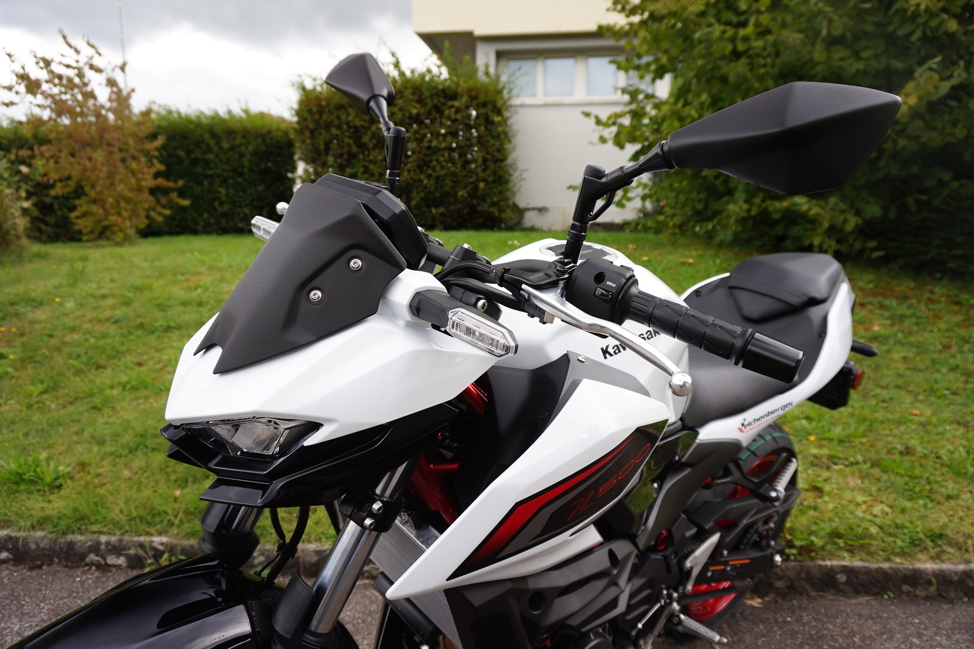 KAWASAKI Z500 SE ABS MY26-image-4