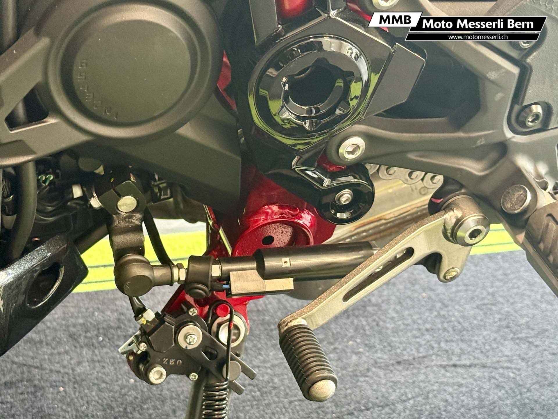 KAWASAKI Z 900-image-11