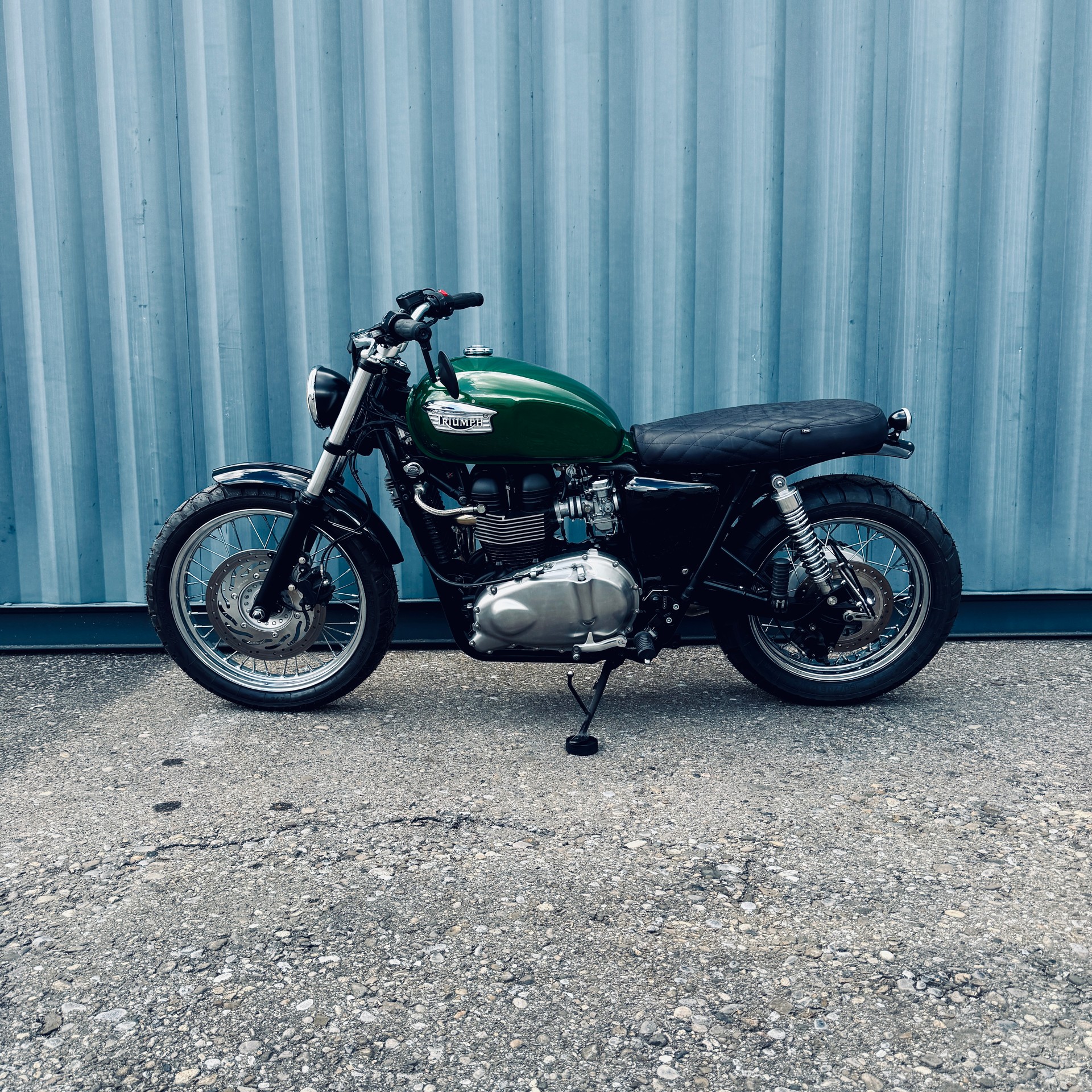 TRIUMPH Bonneville 900-image-1