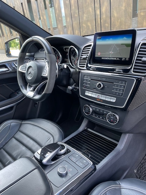 MERCEDES-BENZ GLS 63 AMG 4Matic Speedshift Plus 7G-Tronic-image-22