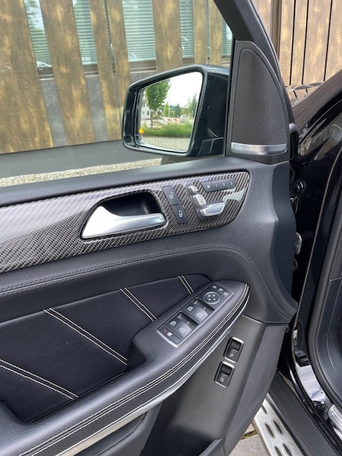 MERCEDES-BENZ GLS 63 AMG 4Matic Speedshift Plus 7G-Tronic-image-25