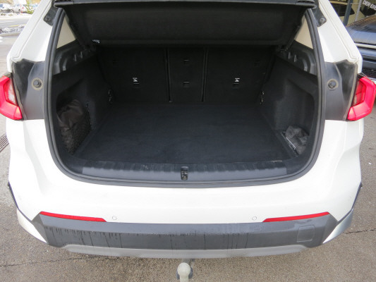 BMW X1 xDrive 20d 48V-image-12