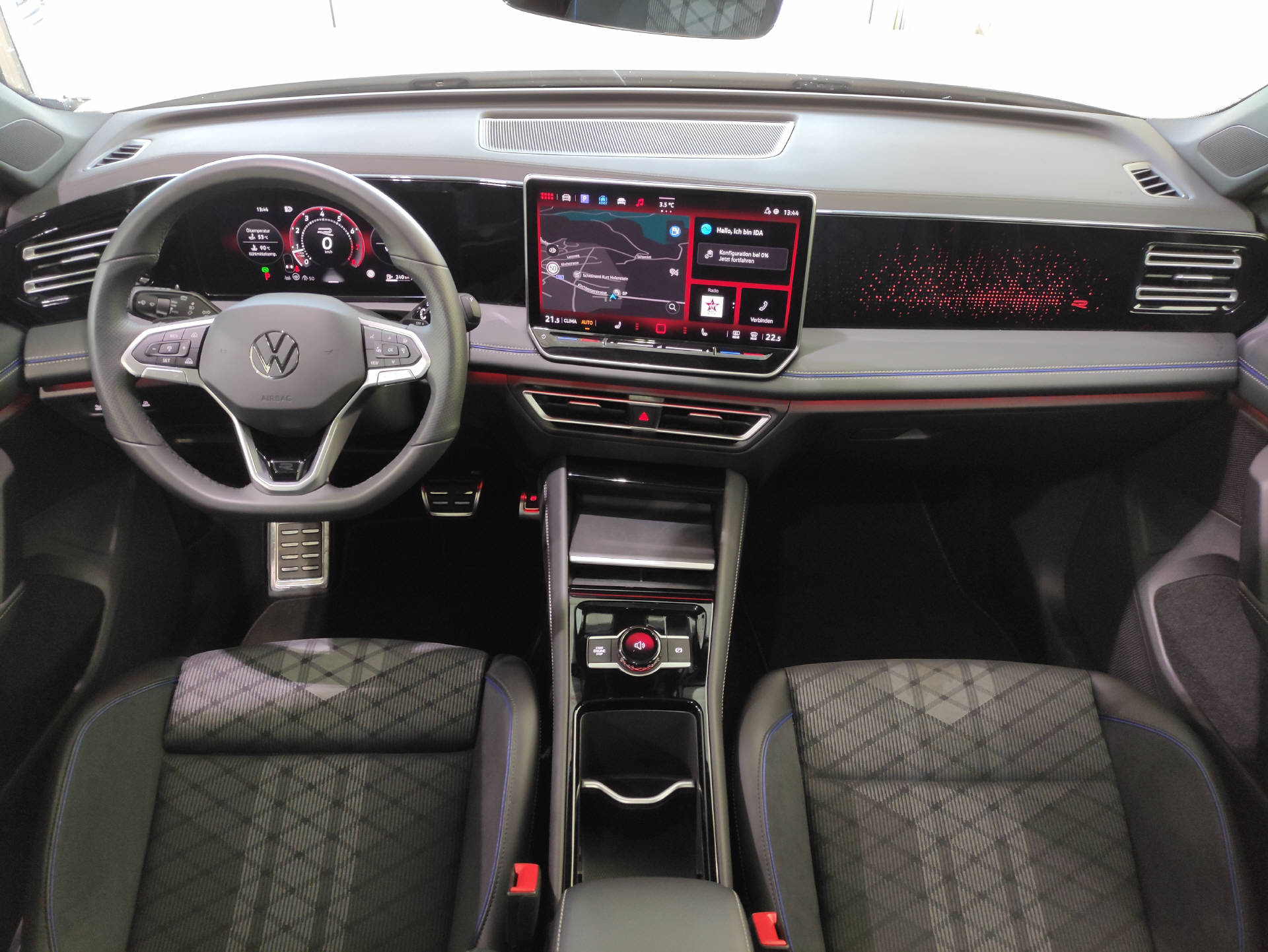 VW Tiguan 2.0 TSI R-Line Black-Style DSG 4motion-image-12