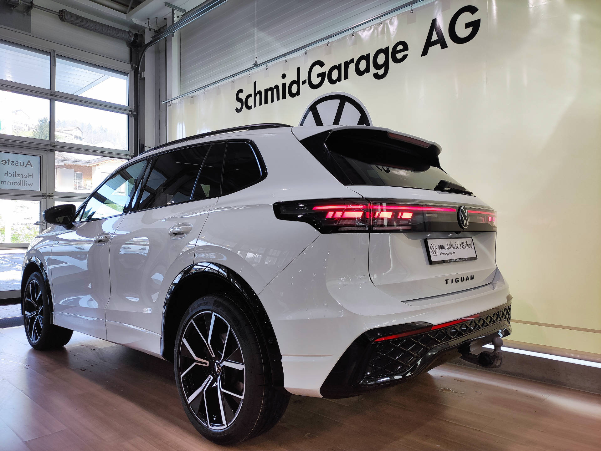VW Tiguan 2.0 TSI R-Line Black-Style DSG 4motion-image-15