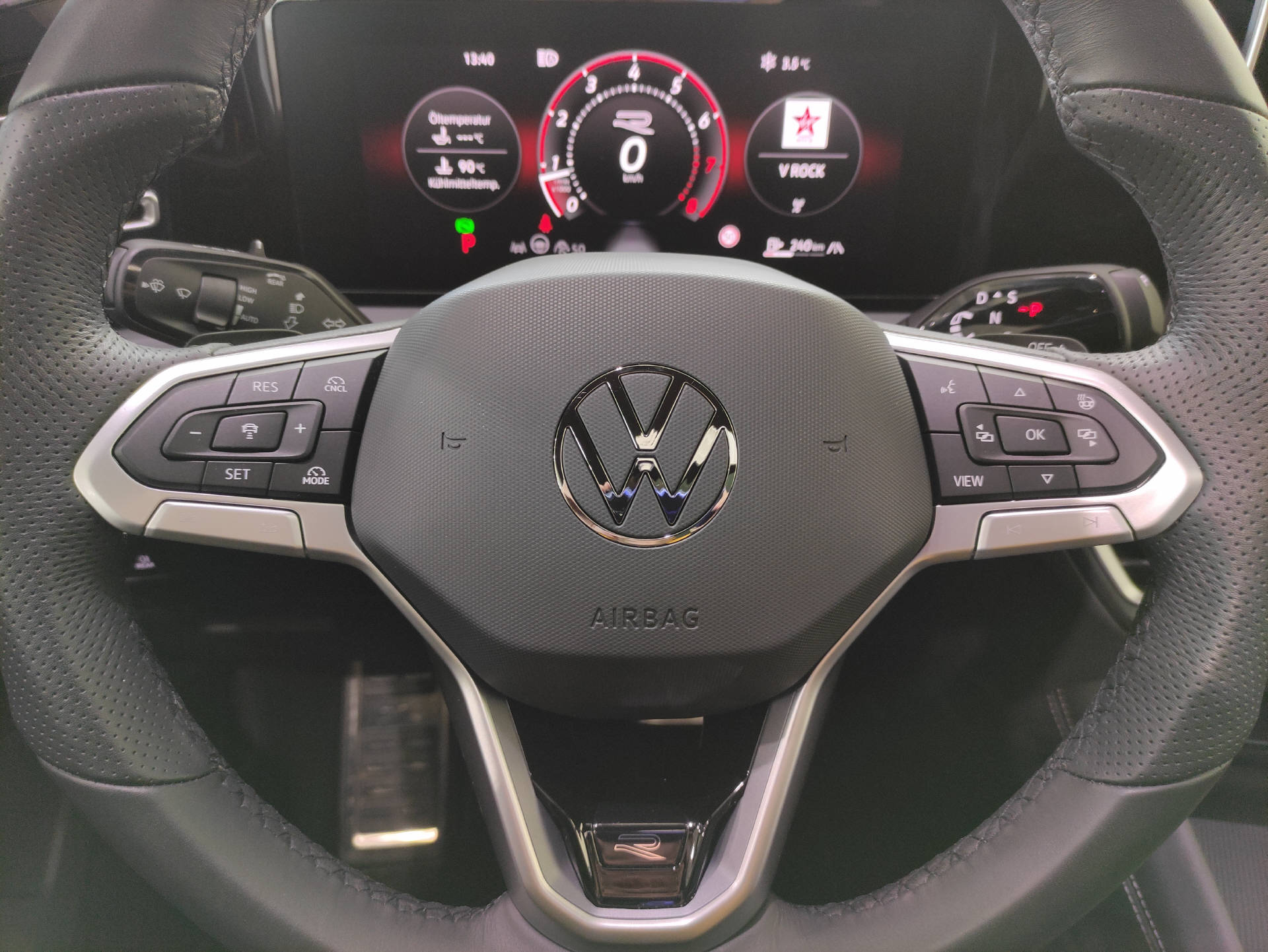VW Tiguan 2.0 TSI R-Line Black-Style DSG 4motion-image-5