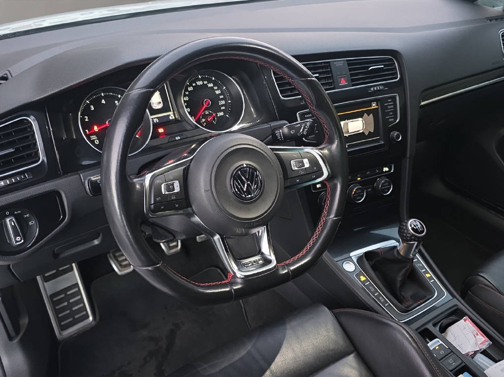 VW Golf VII 2.0 TSI GTI Performance-image-9