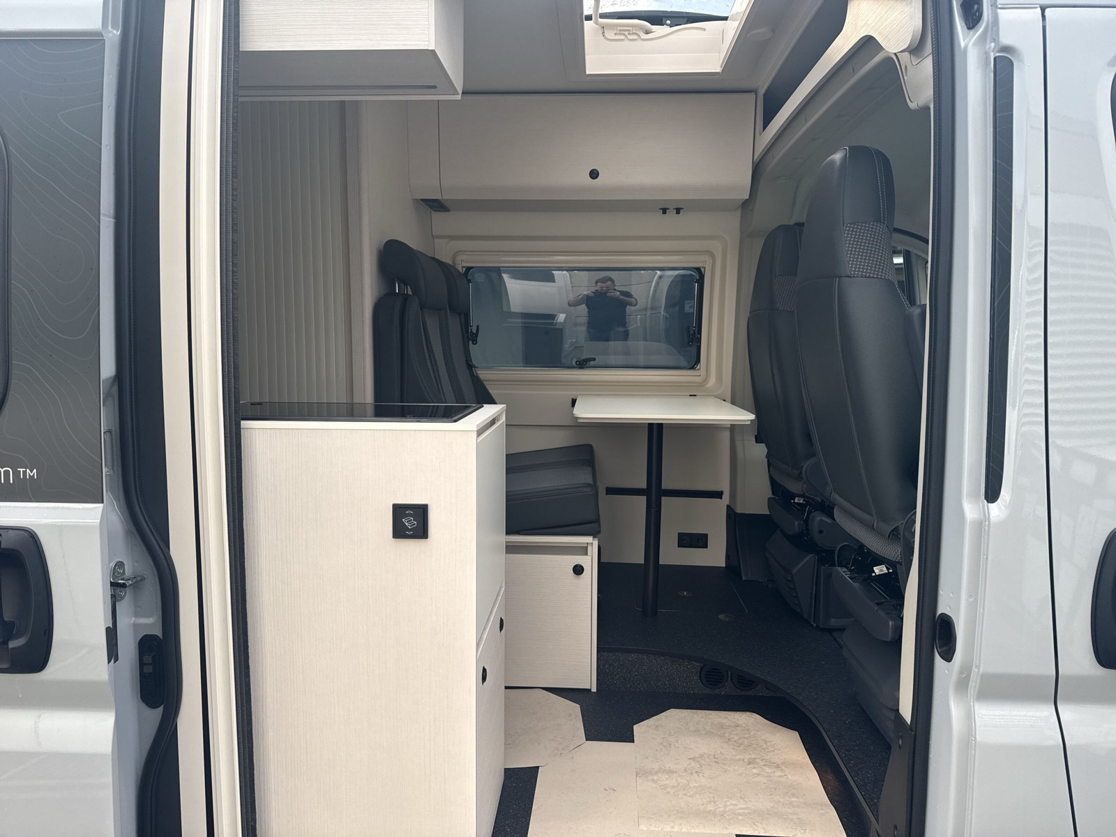 TOURNE MOBIL 6.0 - 180 PS SELECT / Heavy / Automat-image-10