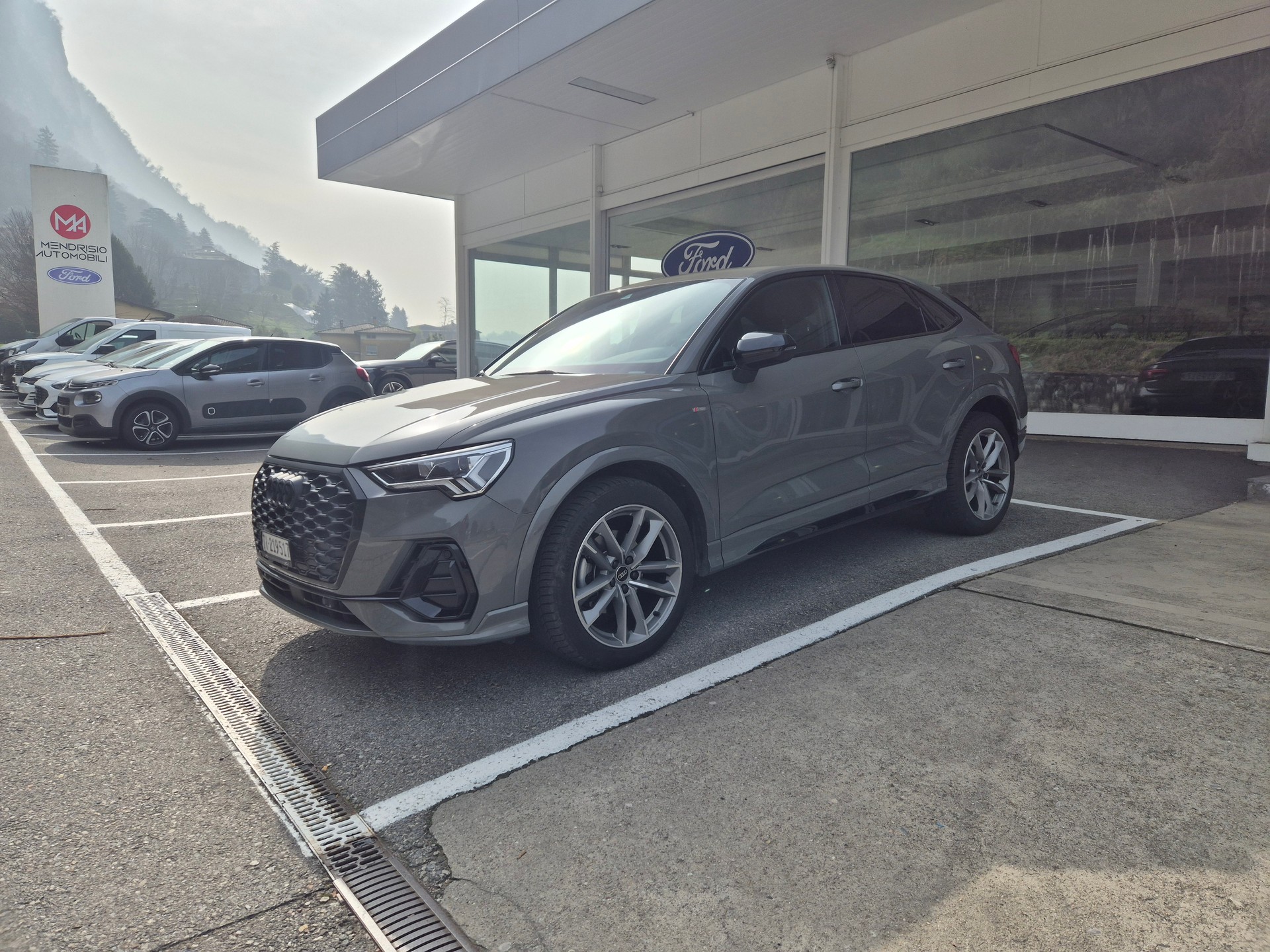 AUDI Q3 Sportback 35 TFSI S line Attraction S-tronic-image-2