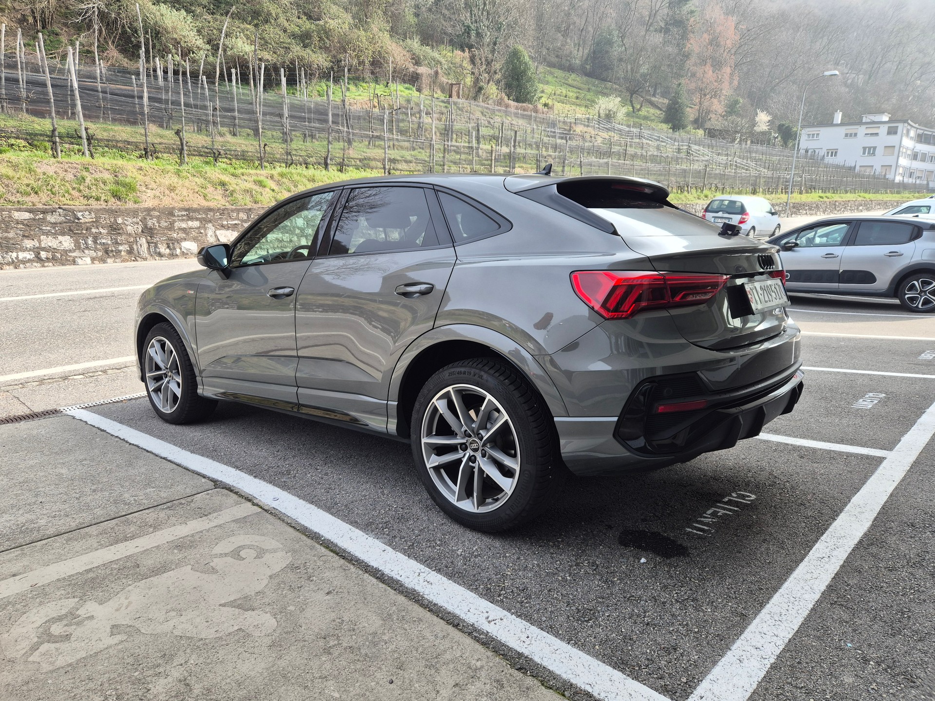 AUDI Q3 Sportback 35 TFSI S line Attraction S-tronic-image-3