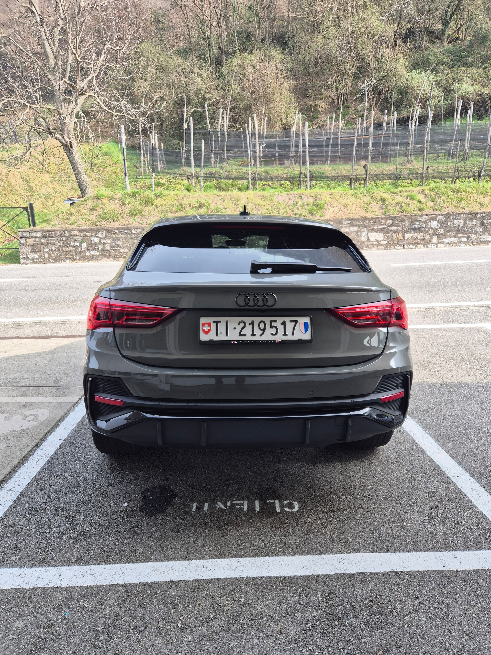 AUDI Q3 Sportback 35 TFSI S line Attraction S-tronic-image-4