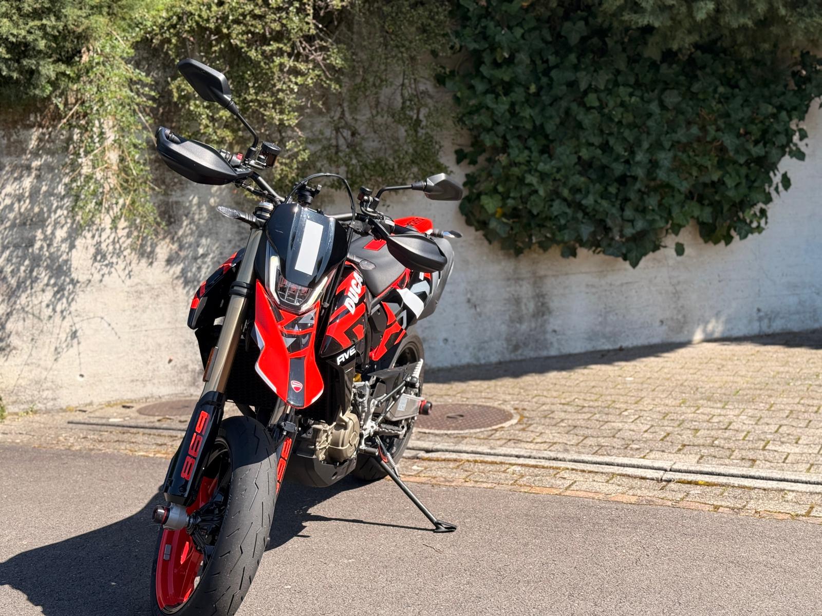 DUCATI Hypermotard 698 Mono RVE-image-10