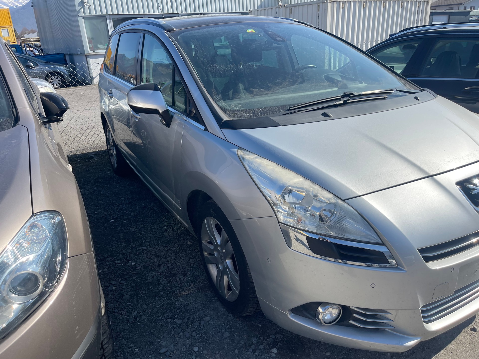PEUGEOT 5008 1.6 16V T Sport Pack-image-1