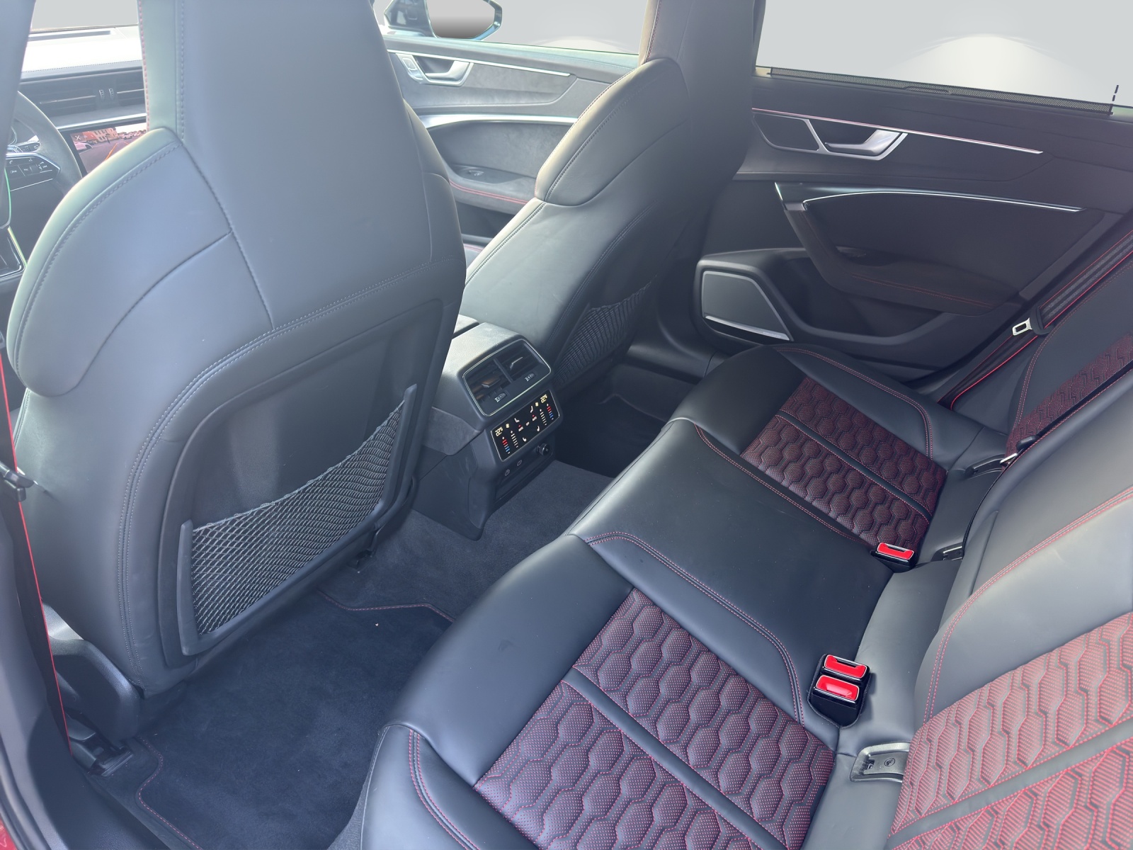AUDI RS6 Avant 4.0 TFSI V8 Performance quattro-image-7