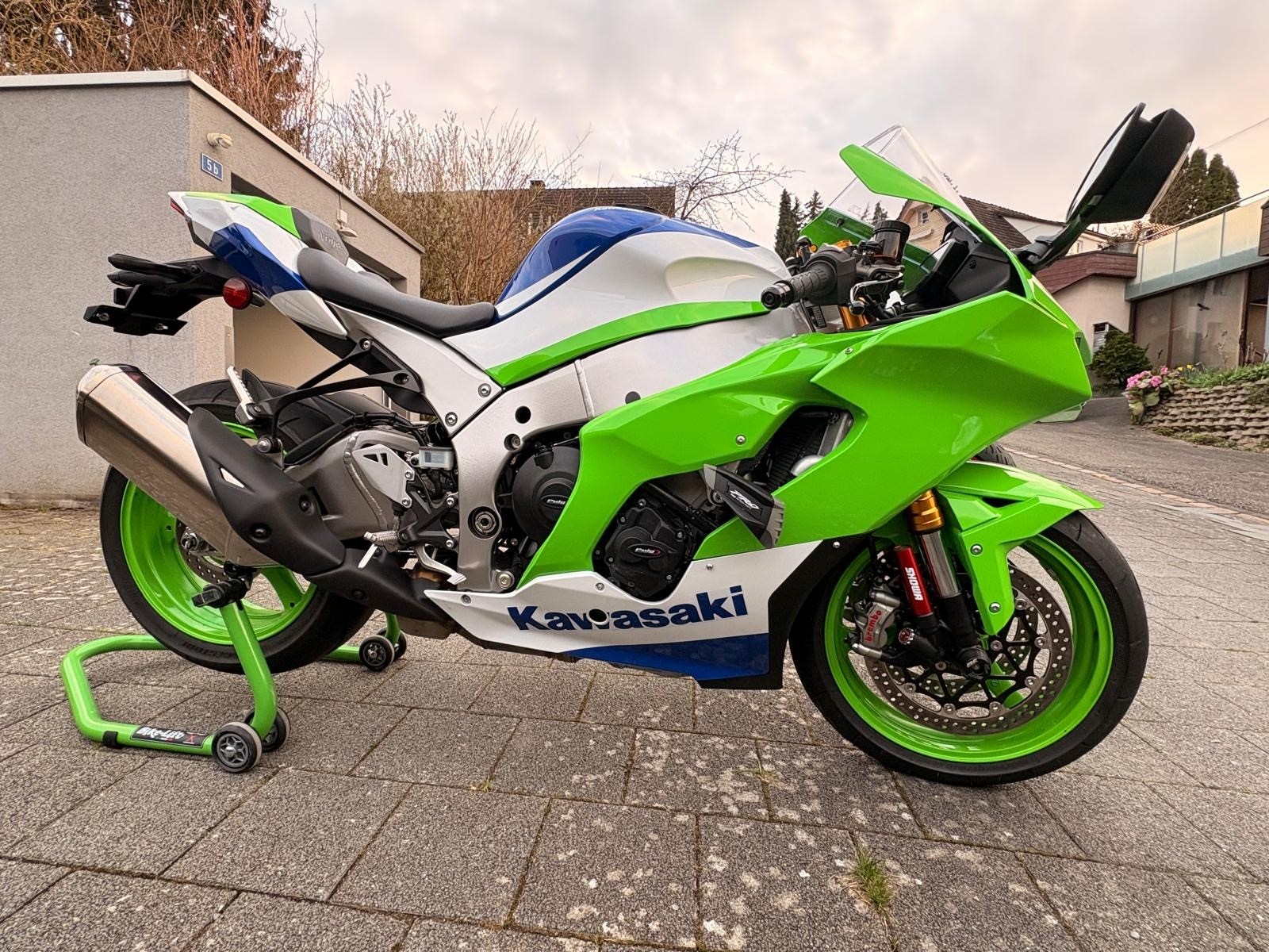 KAWASAKI Ninja ZX-10R 40th Anniversary-image-2