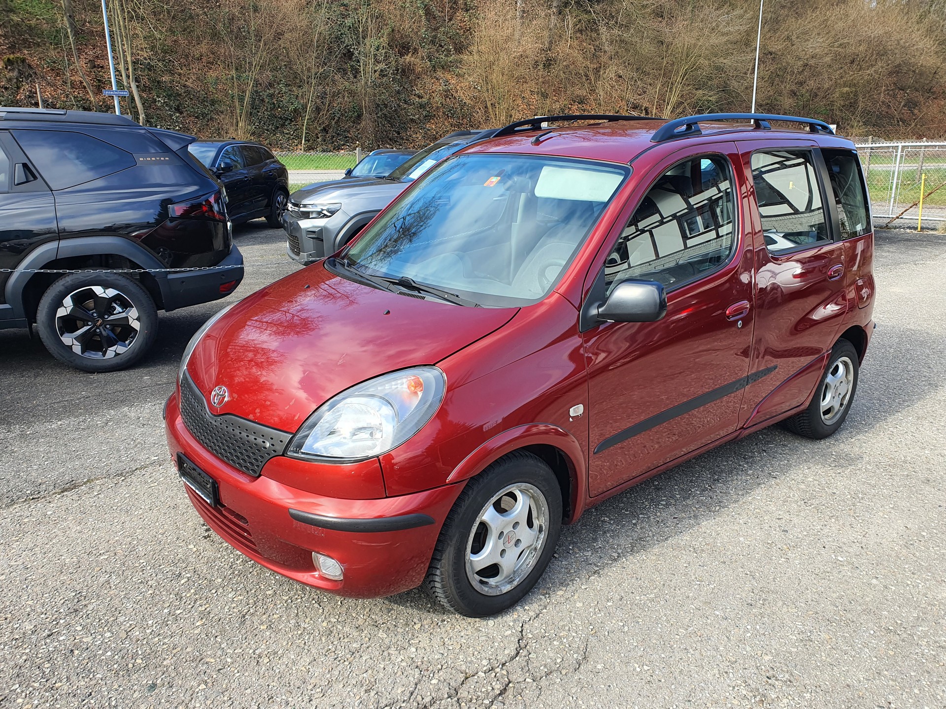 TOYOTA Yaris Verso 1.3 Linea Sol-image-1