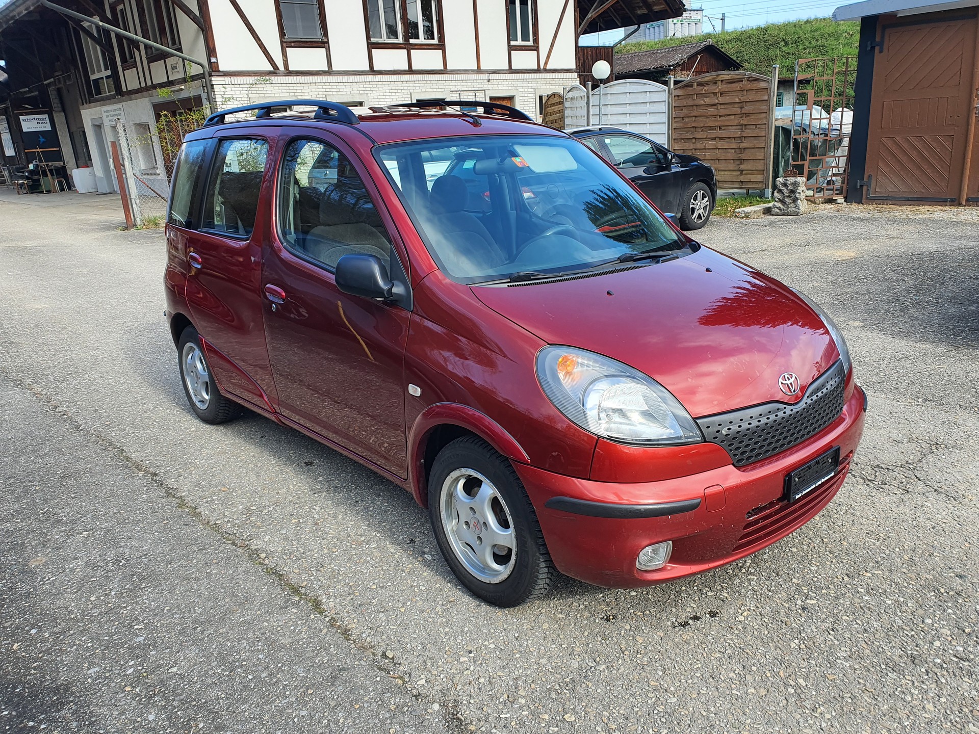 TOYOTA Yaris Verso 1.3 Linea Sol-image-2