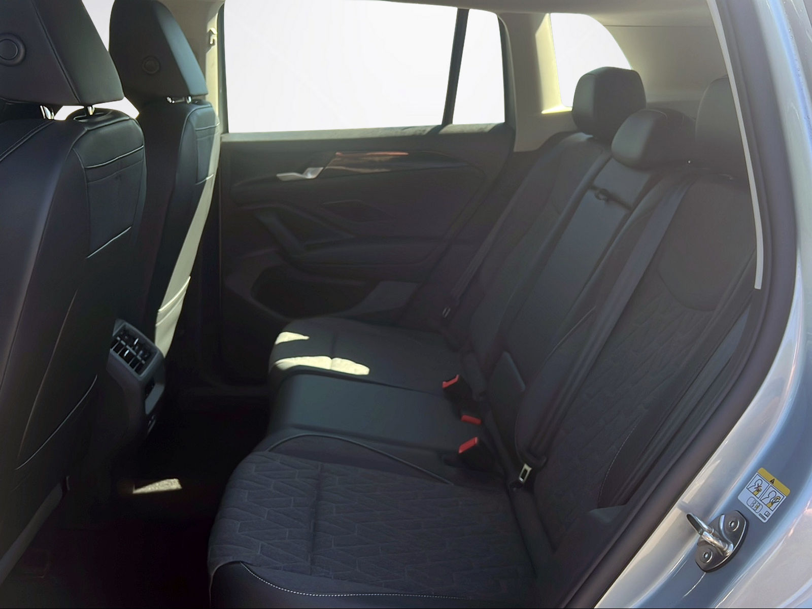 VW Tiguan Life1.5TSI Hybride 204CH DSG-image-9