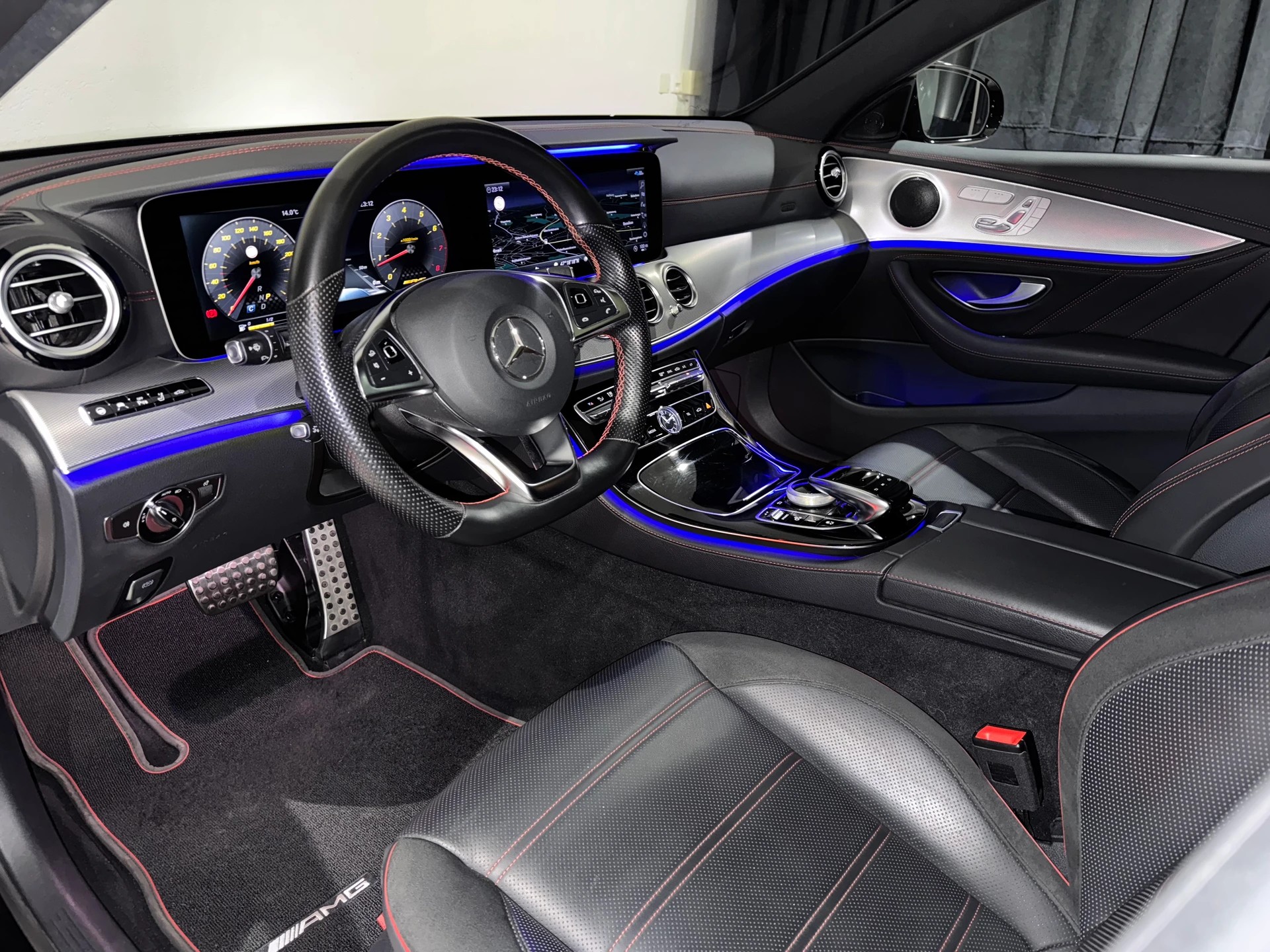 MERCEDES-BENZ E 43 AMG 4 Matic 9G-Tronic-image-8