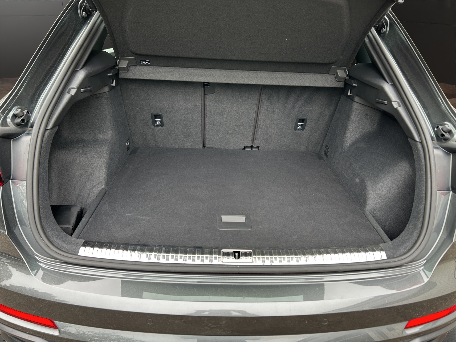 AUDI Q3 35 TFSI S line Attraction S-tronic-image-17