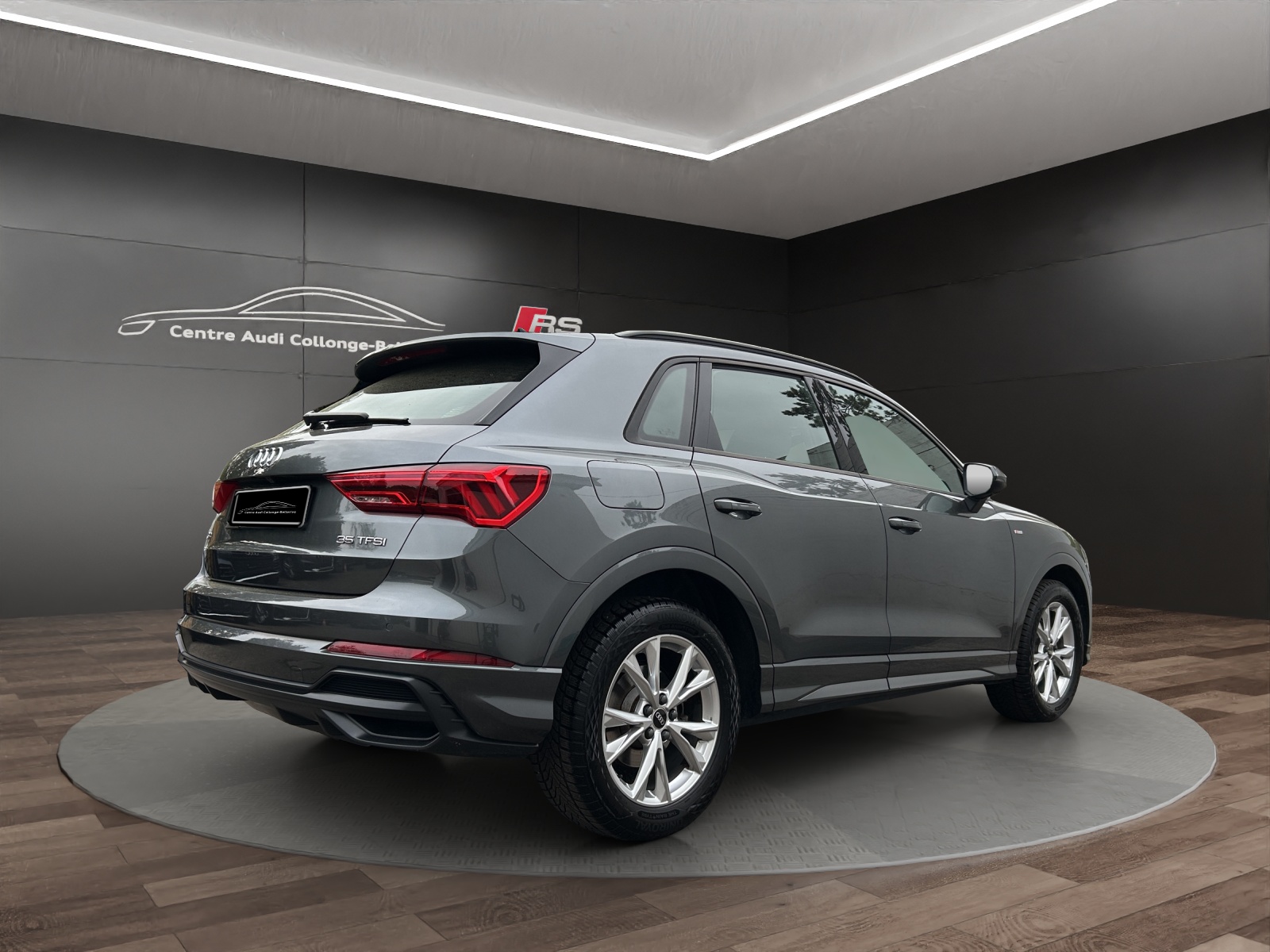 AUDI Q3 35 TFSI S line Attraction S-tronic-image-5
