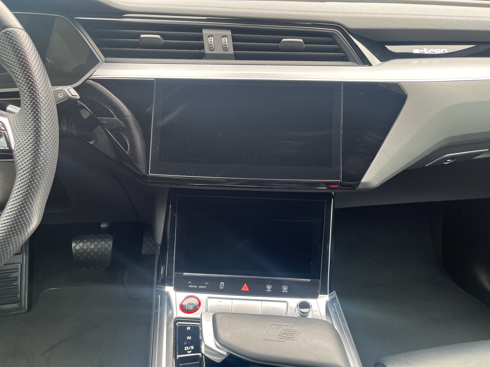 AUDI e-tron S quattro-image-10