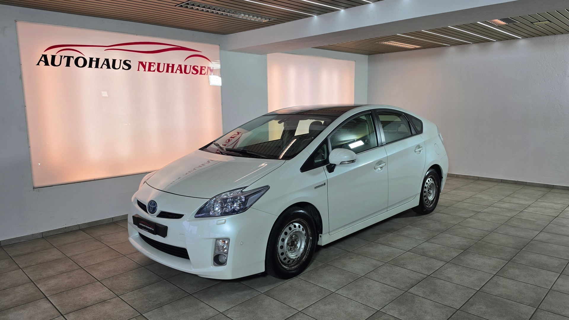 TOYOTA Prius 1.8 16V HSD Sol