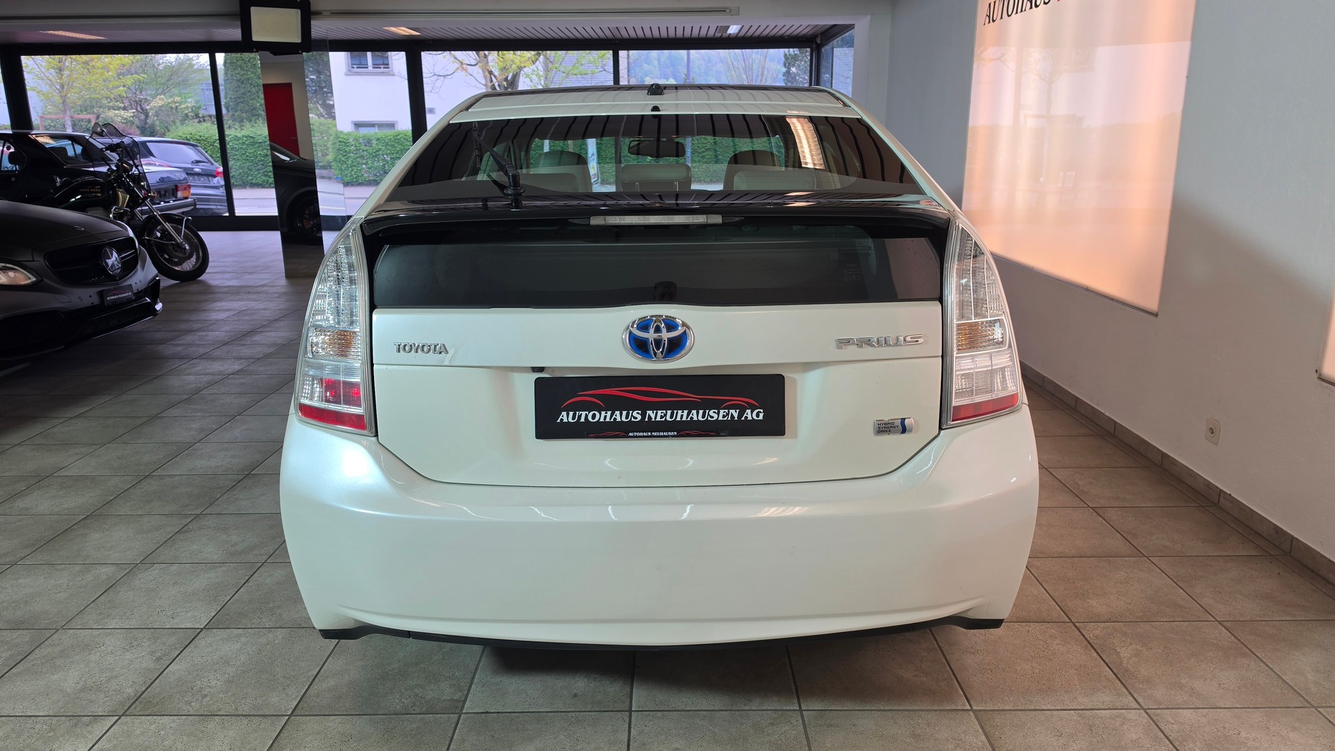 TOYOTA Prius 1.8 16V HSD Sol-image-11