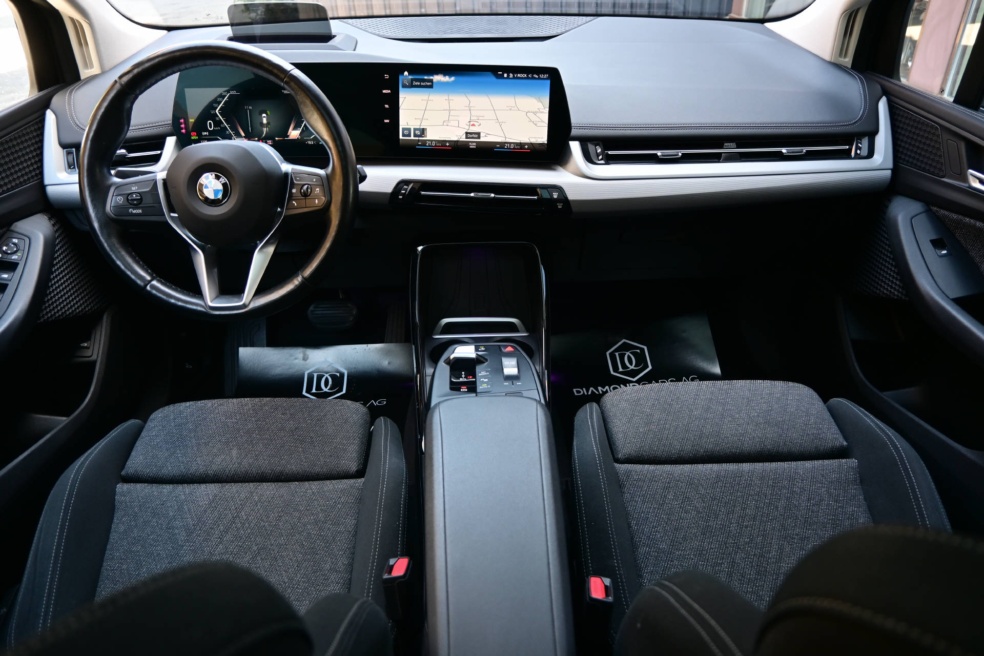 BMW 223d xDrive Active Tourer *AHK*HUD*Pano*8-fach*-image-9