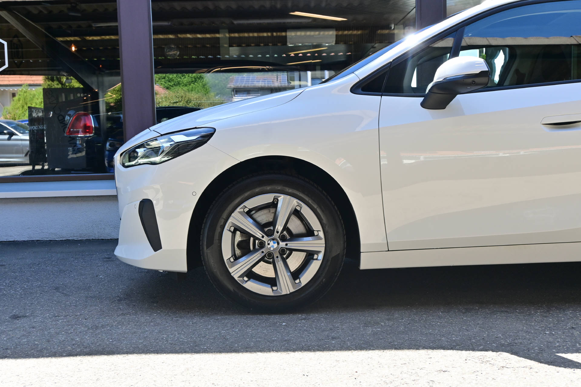 BMW 223d xDrive Active Tourer *AHK*HUD*Pano*8-fach*-image-4