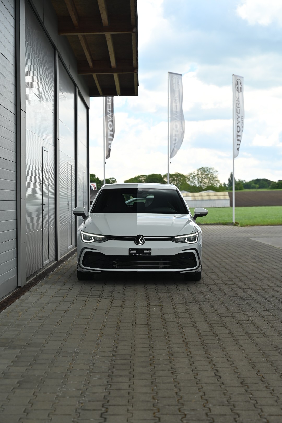 VW Golf 1.5 eTSI mHEV ACT R-Line DSG *Werksgarantie*
