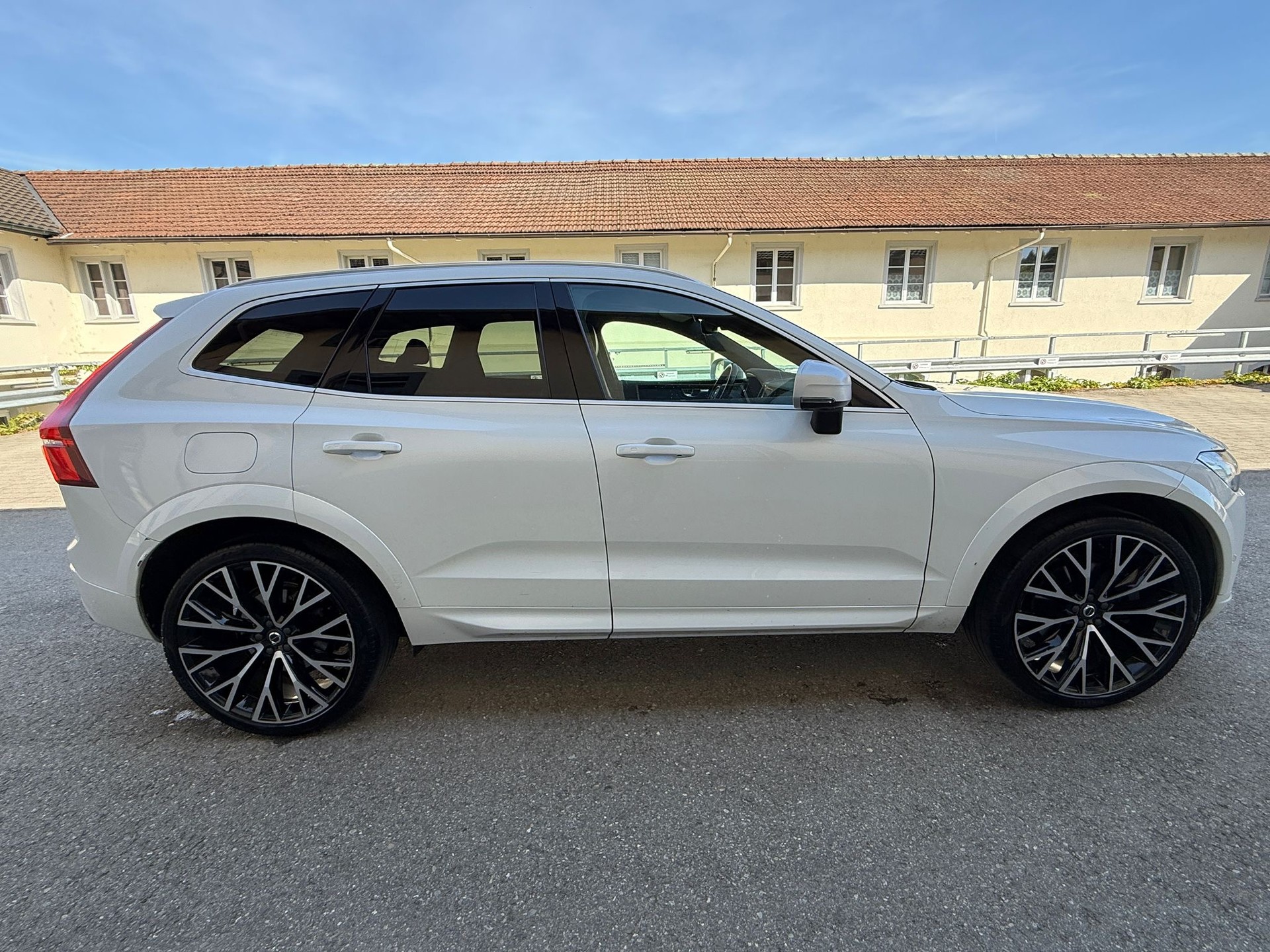 VOLVO XC60 T8 eAWD R-Design Geartronic-image-7