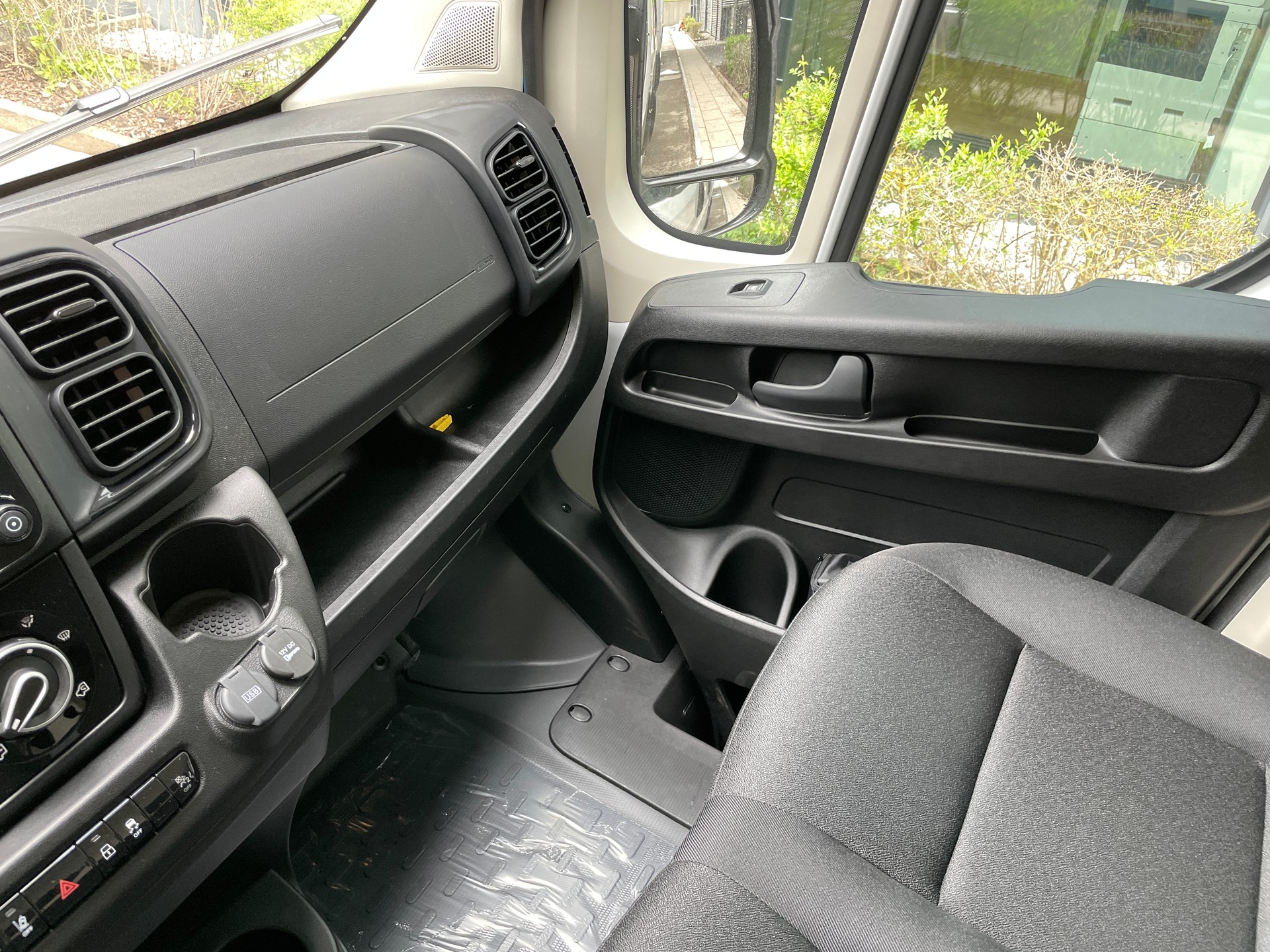 FIAT Ducato 35 L3 Maxi Doka Dreiseiten-Kipper mit AHK-image-16